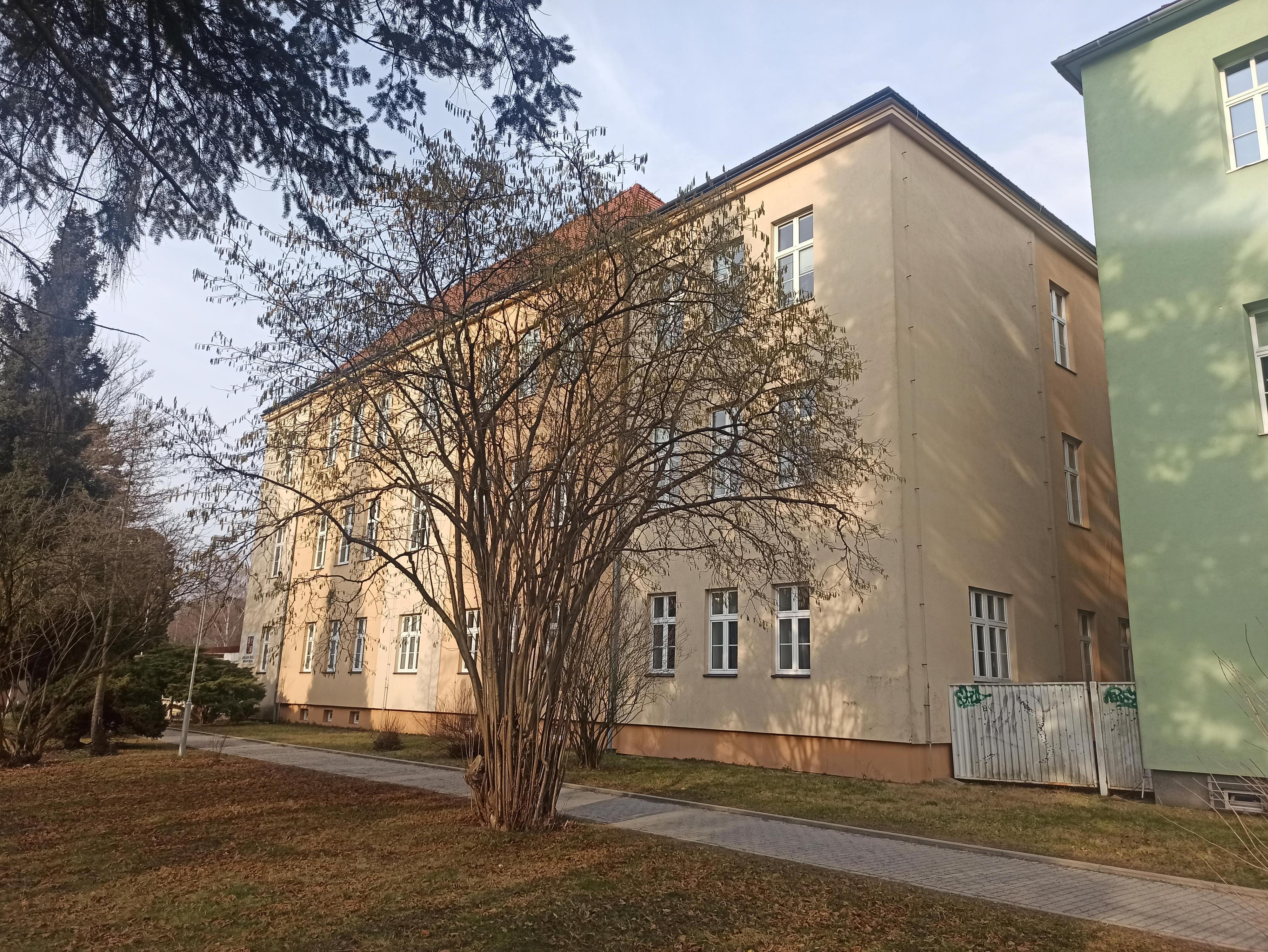 ZŠ Valašské Meziříčí, Masarykova foto 1