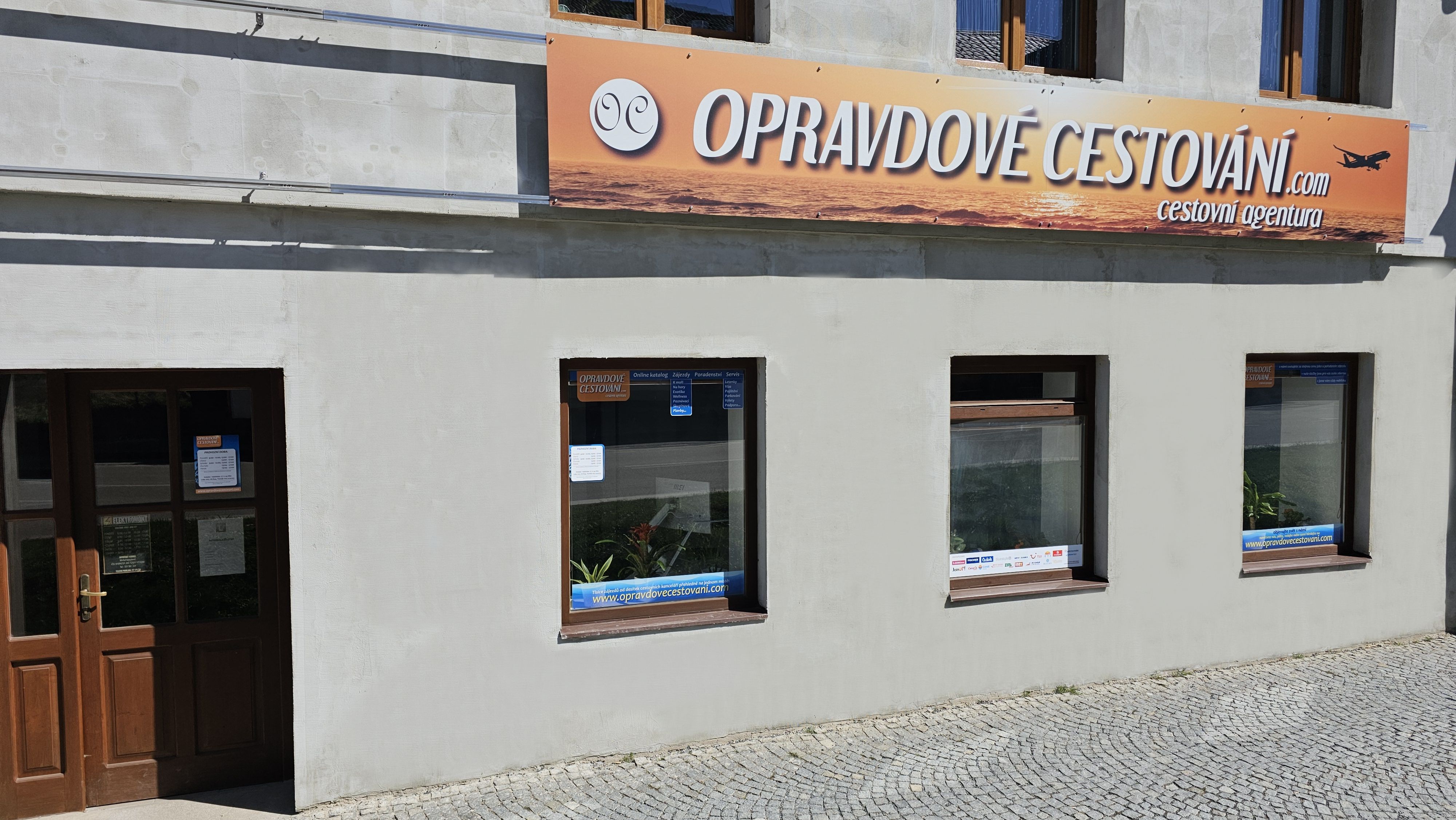 OPRAVDOVÉ CESTOVÁNÍ - cestovní agentura foto 4