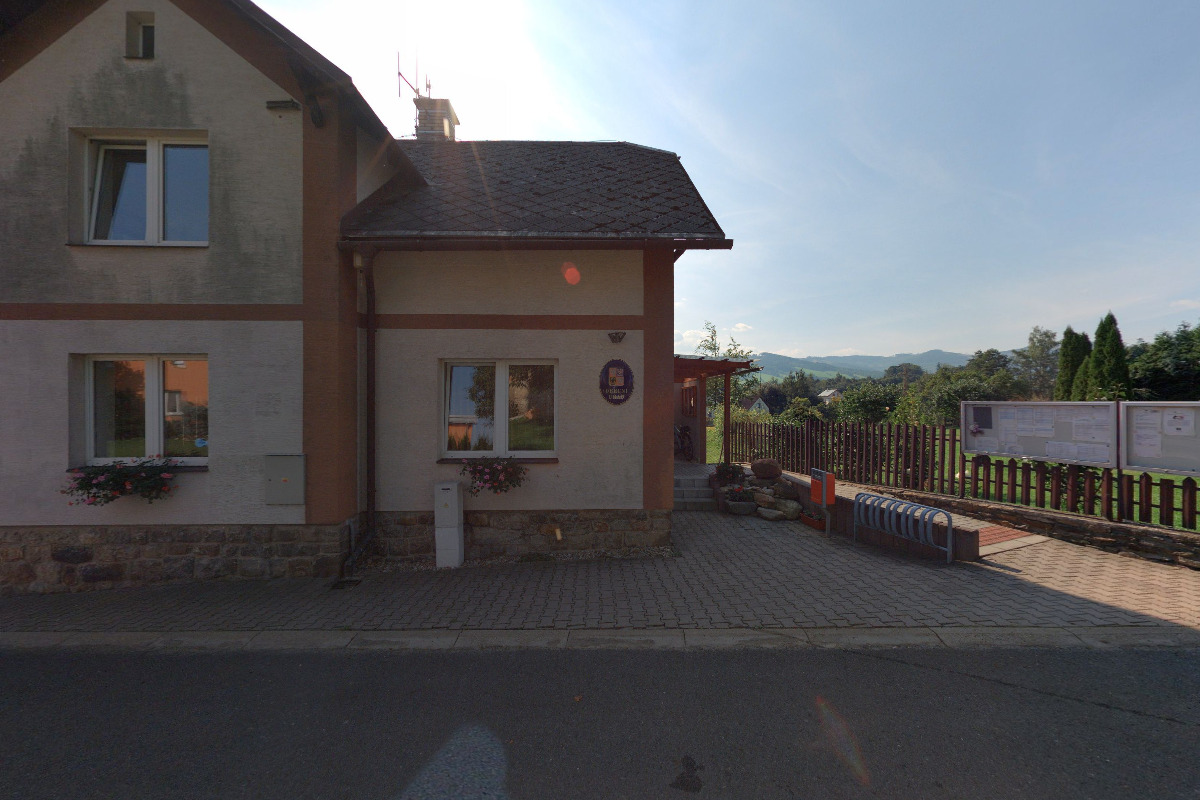 Hradec-Nová Ves - obecní úřad