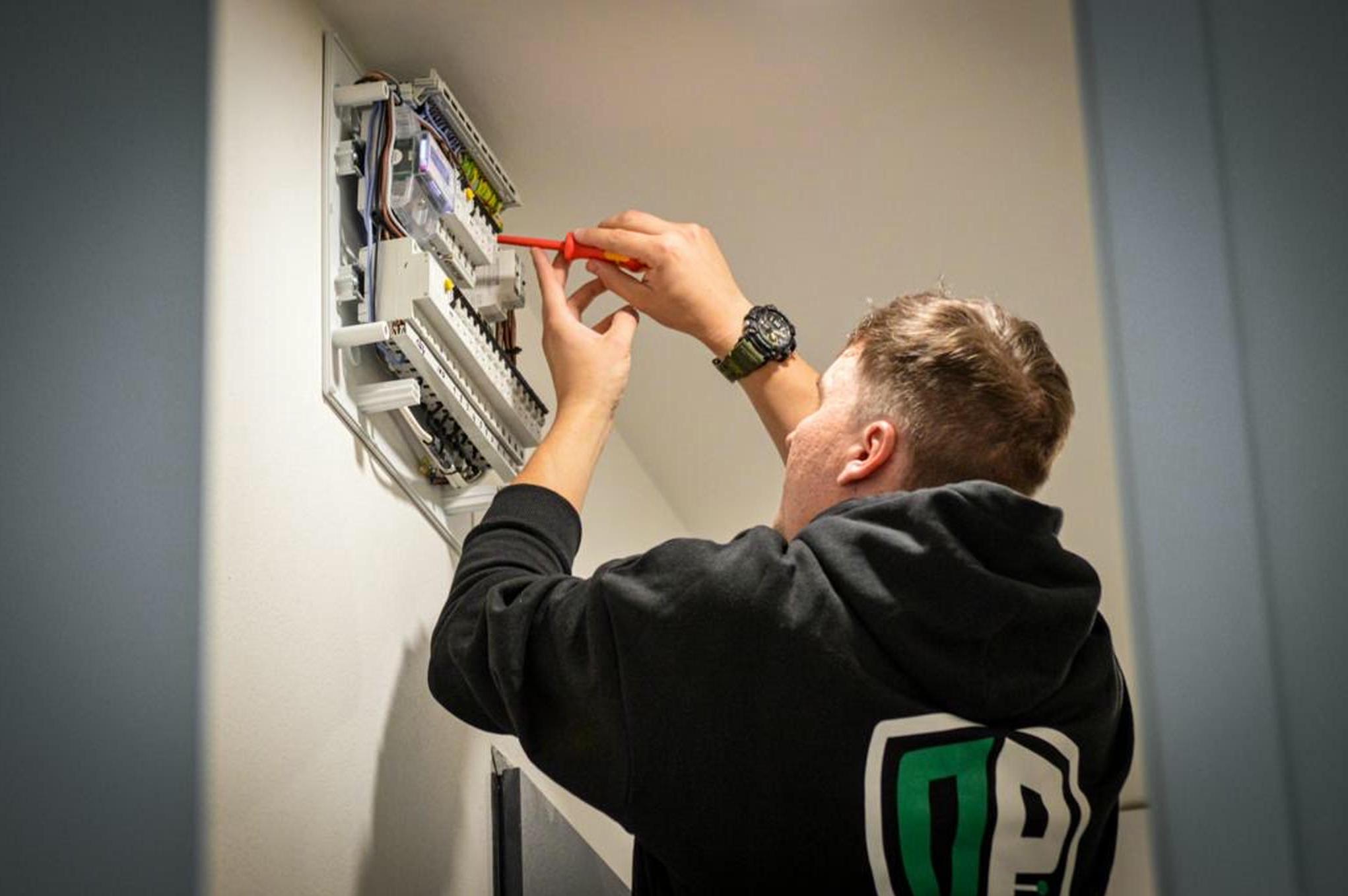 Zabezpečovací systémy a elektroinstalace David Preisler