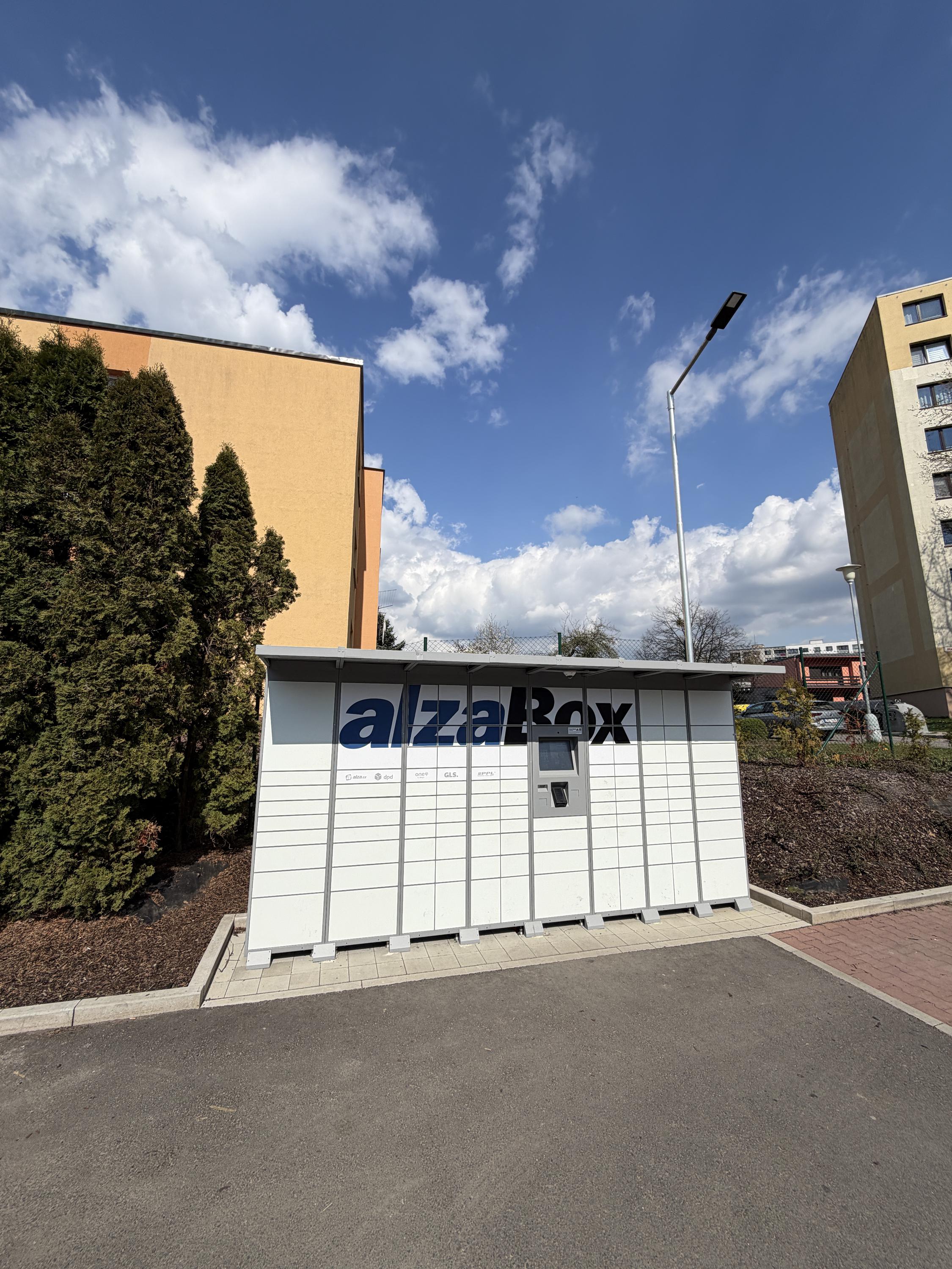 AlzaBox foto 2