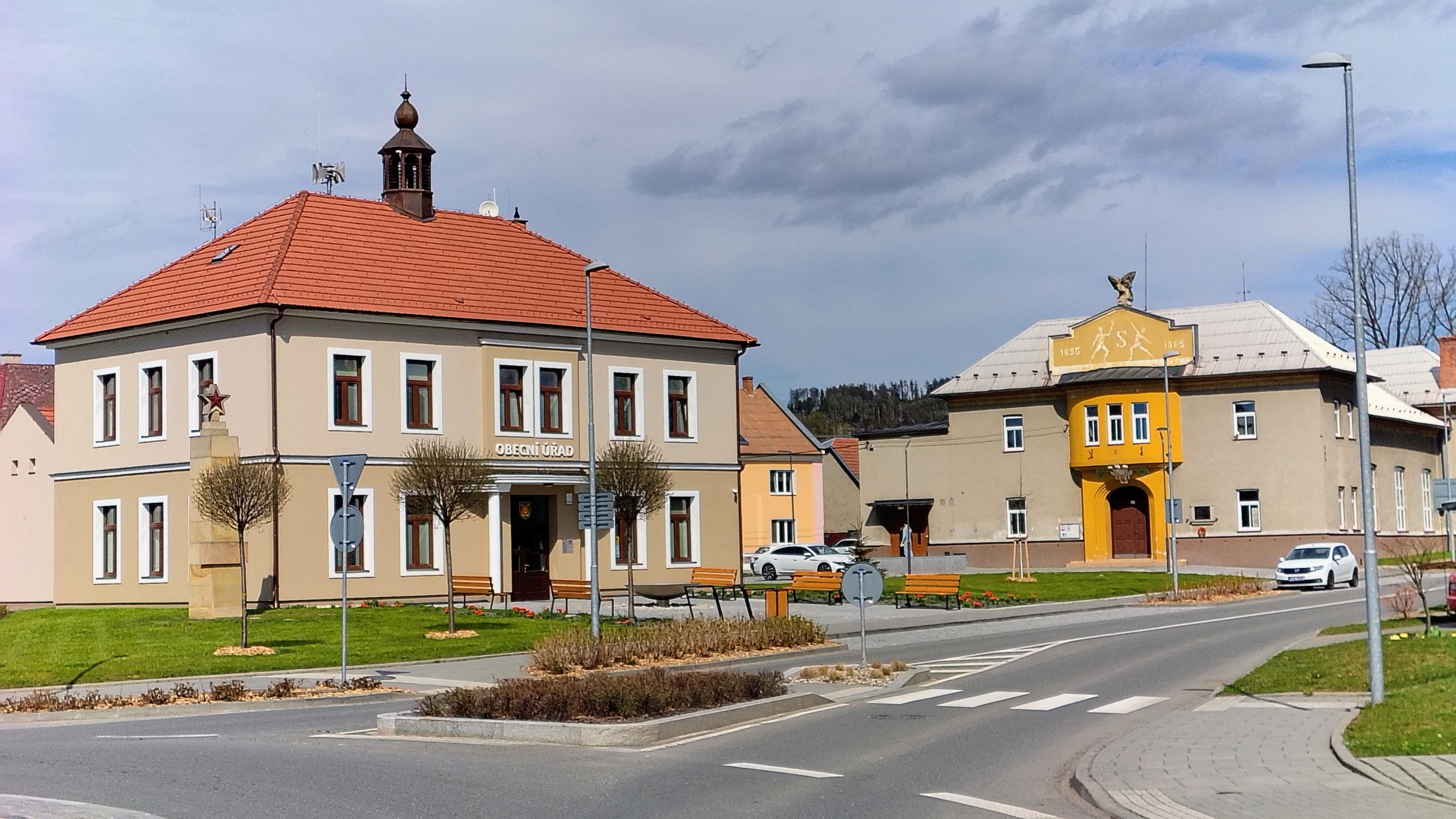 Bělkovice - Lašťany - obecní úřad foto 4