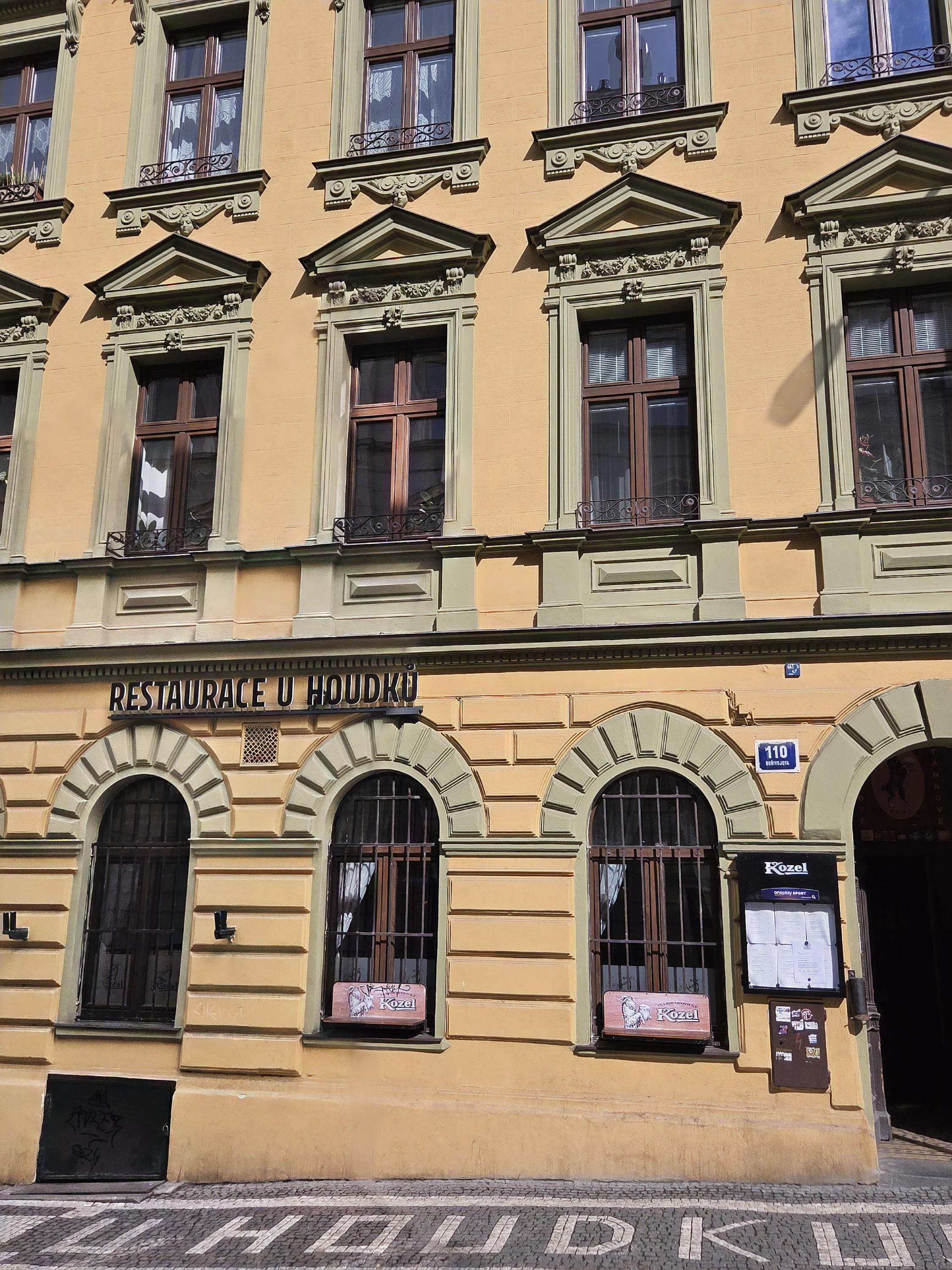 Restaurace U Houdků foto 2