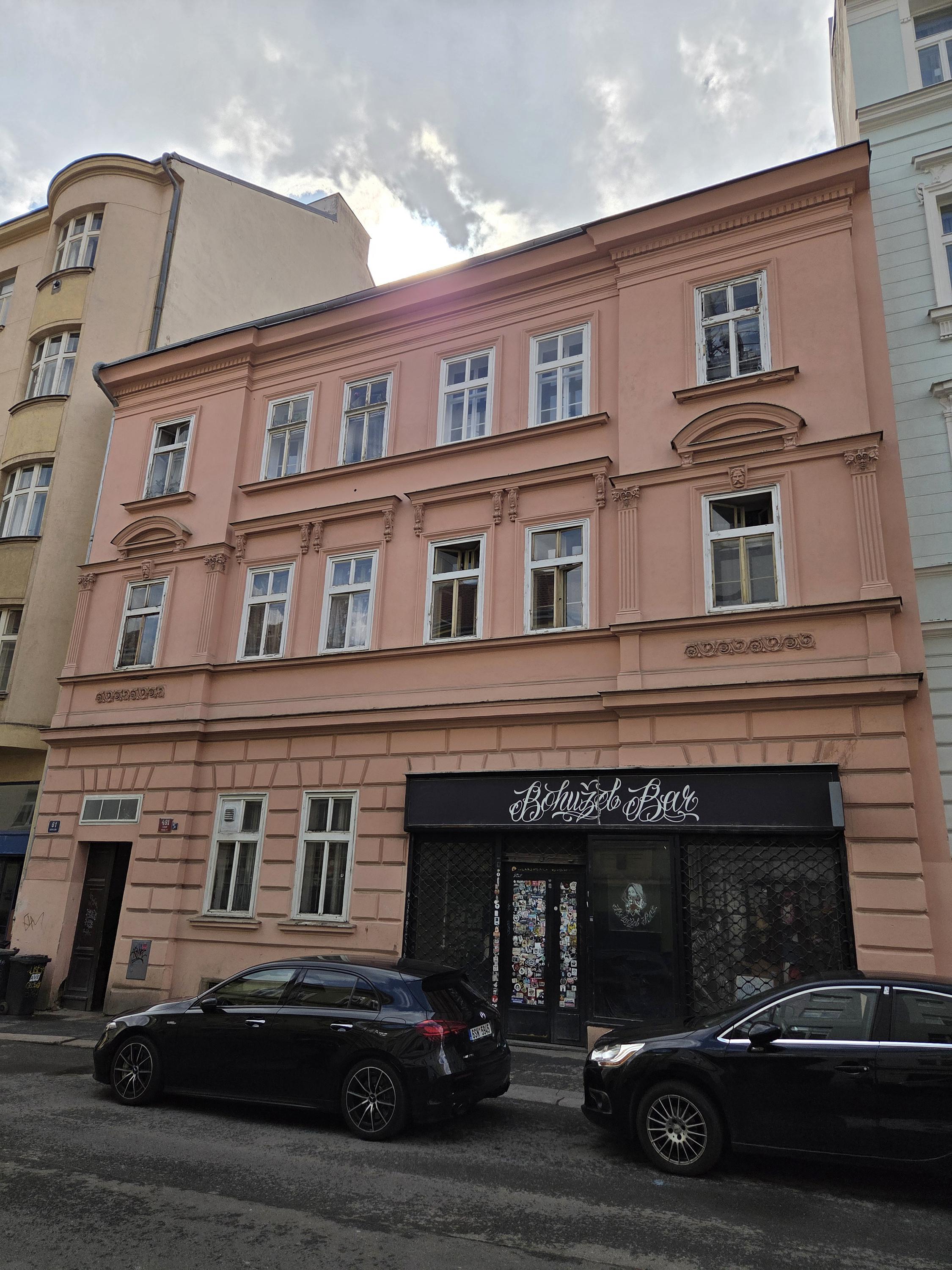 Bohužel Bar