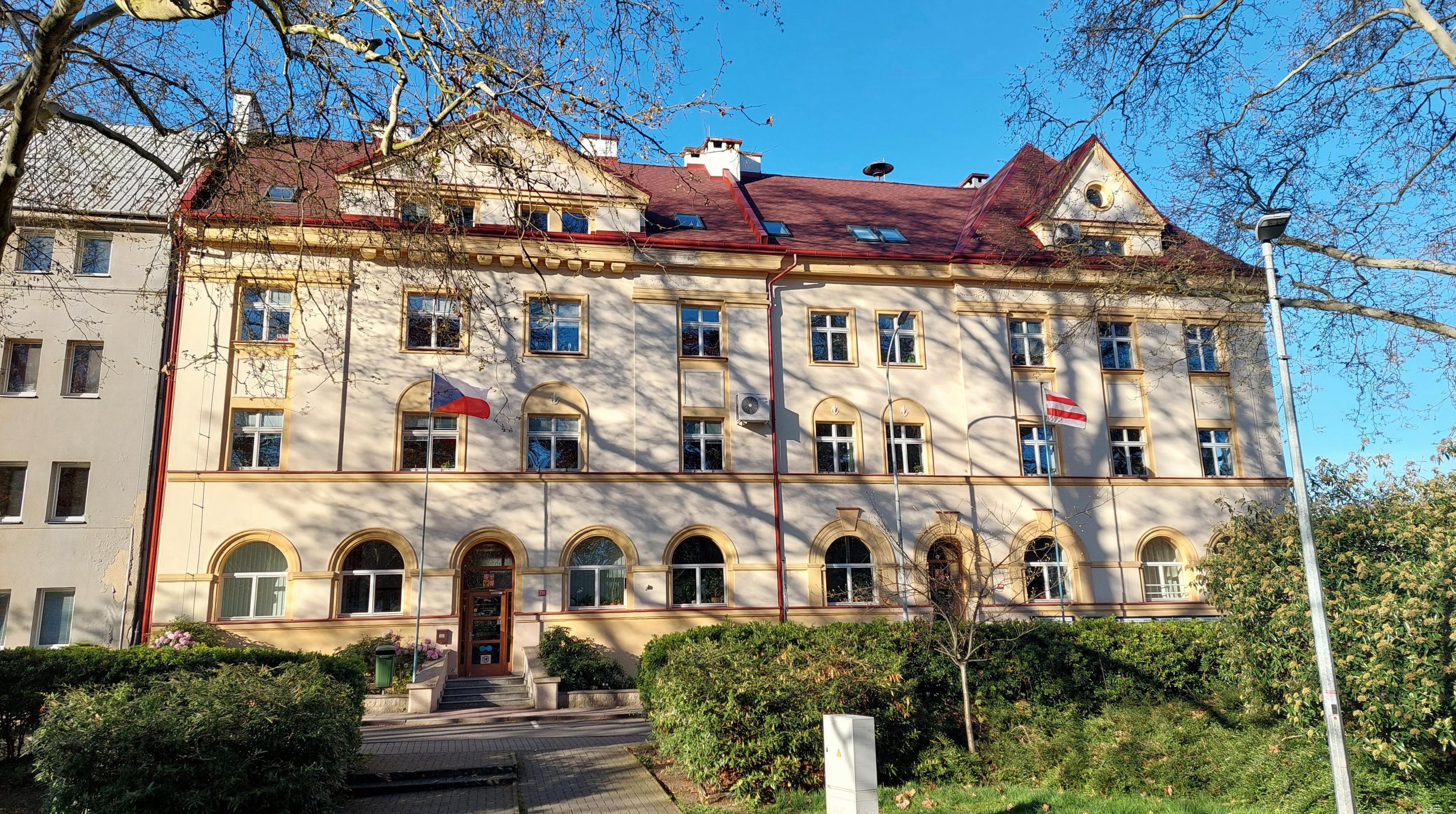 Úřad městského obvodu Ústí nad Labem - Neštěmice foto 2