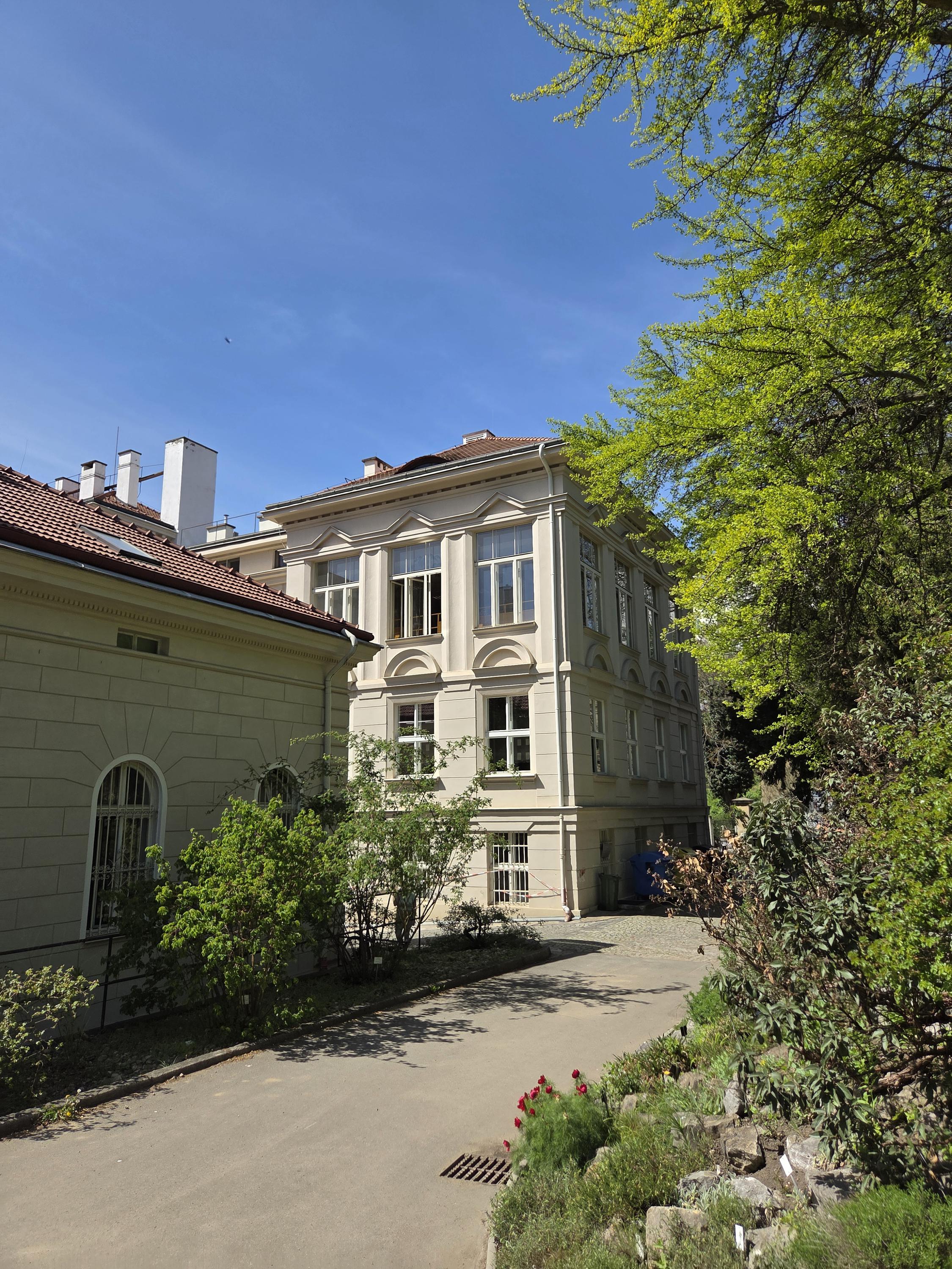 Knihovna České botanické společnosti foto 2
