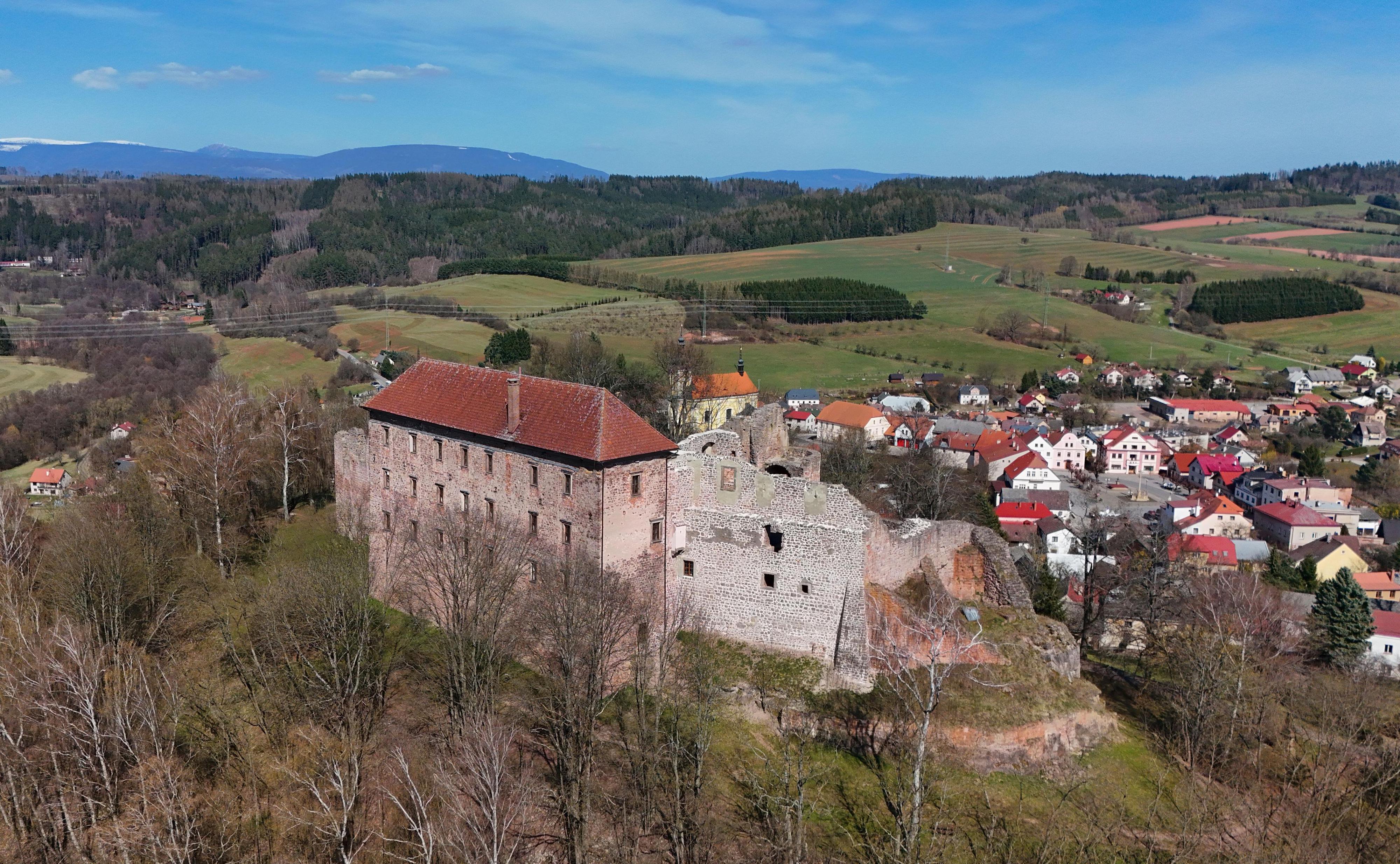 Hrad Pecka foto 6