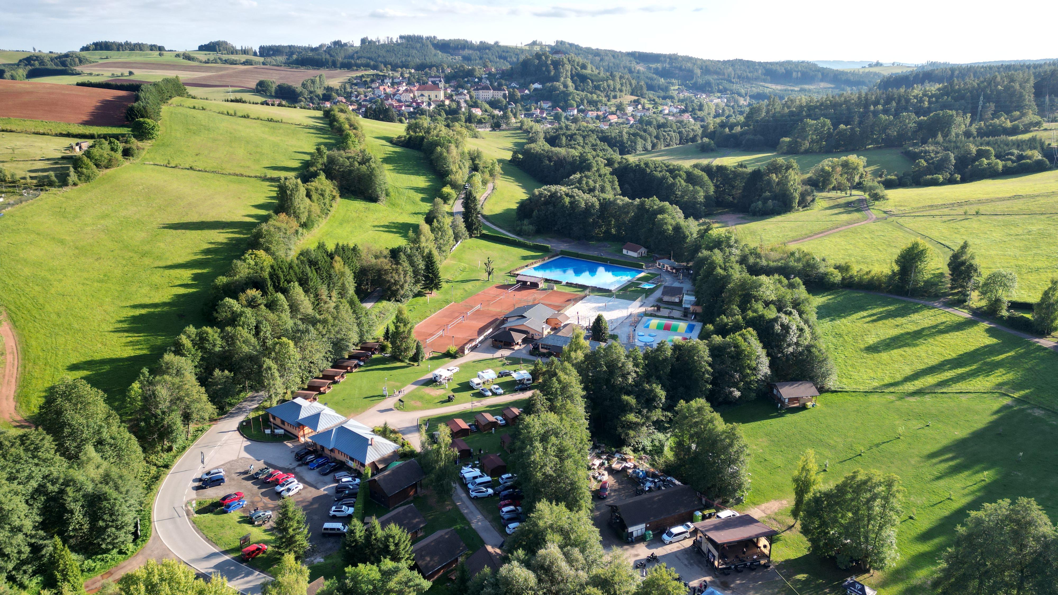 Koupaliště a Kemp Pecka foto 2