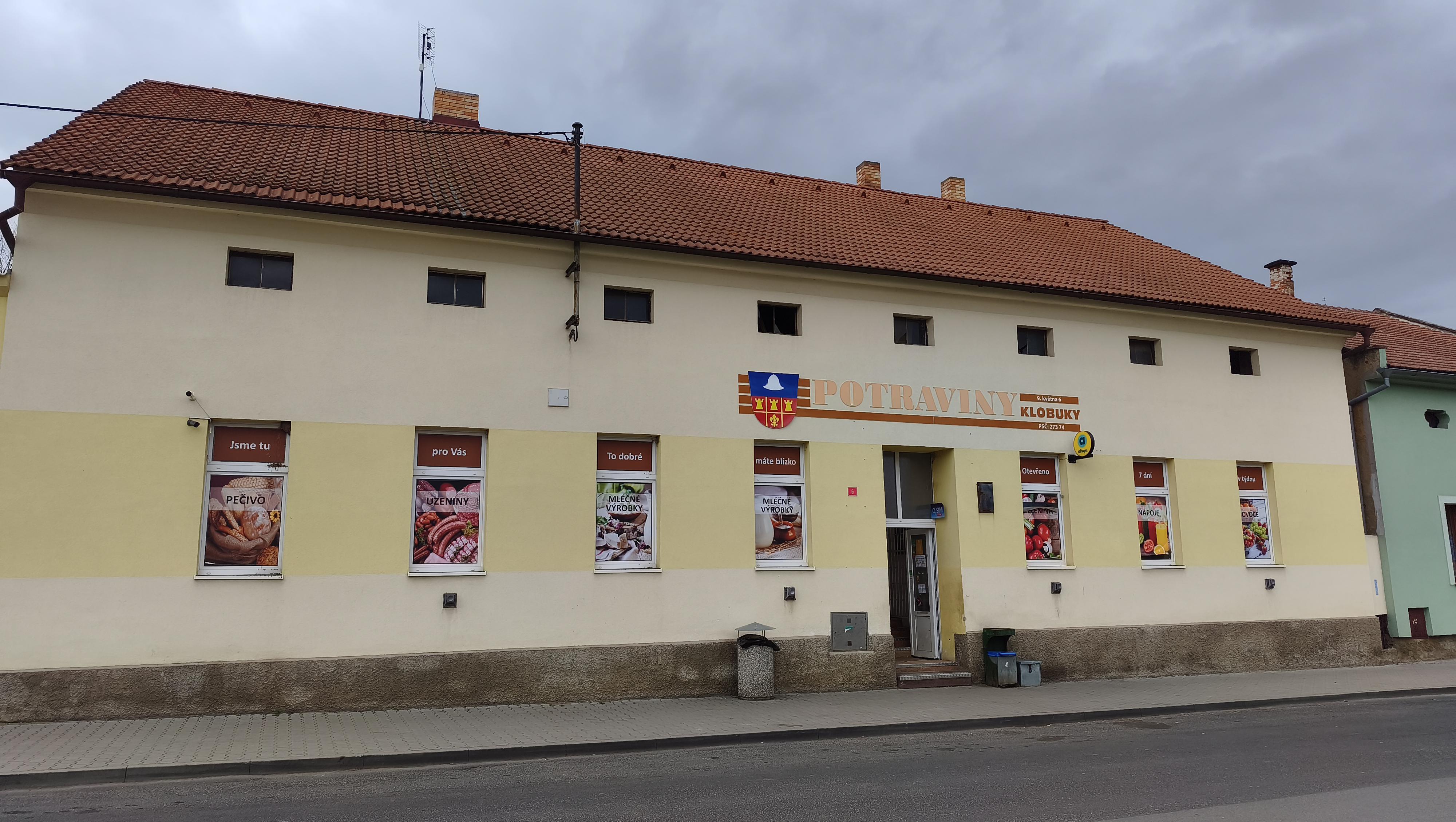 Potraviny 9. května 6, Klobuky