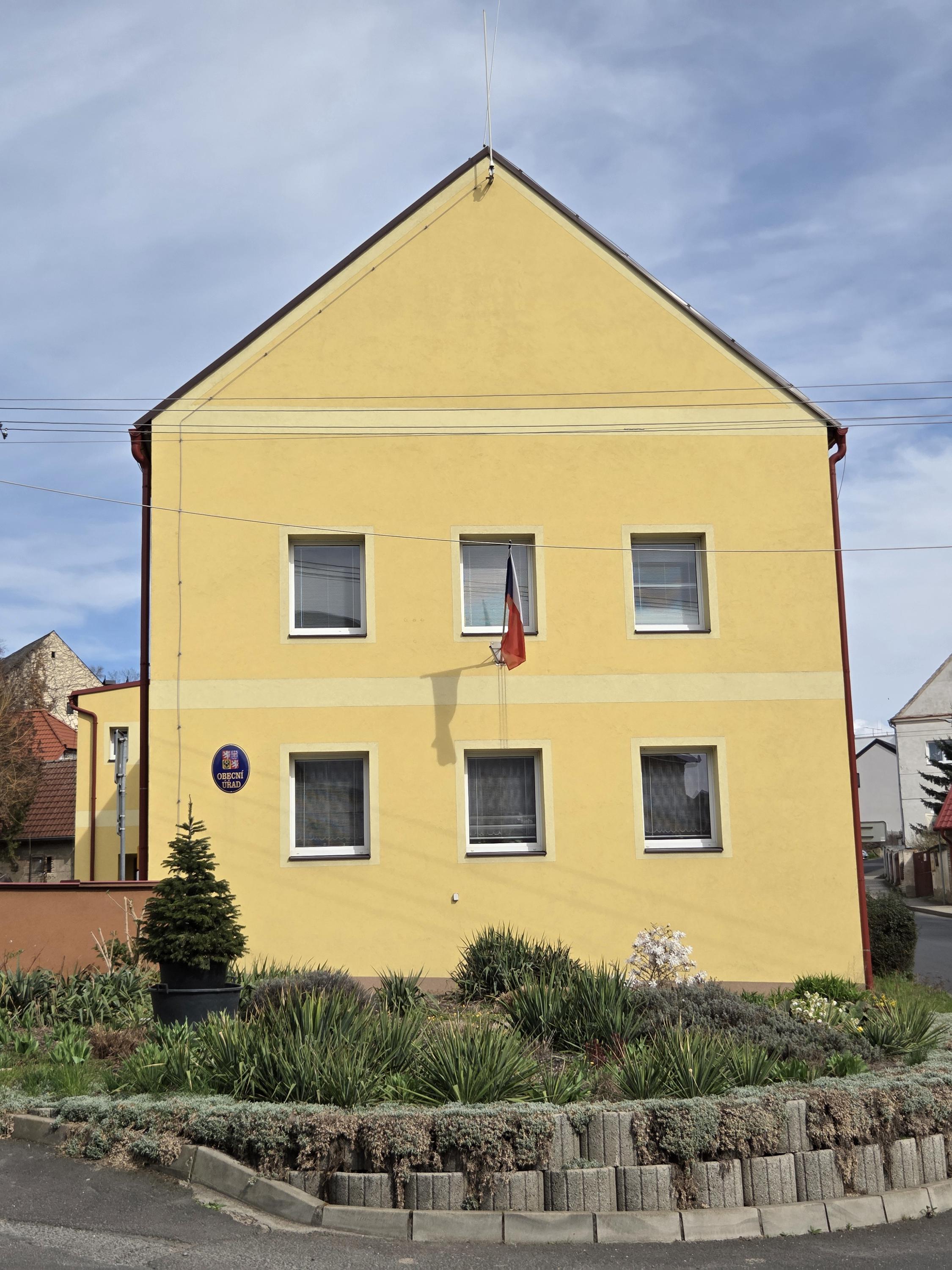 Žitenice - obecní úřad foto 2