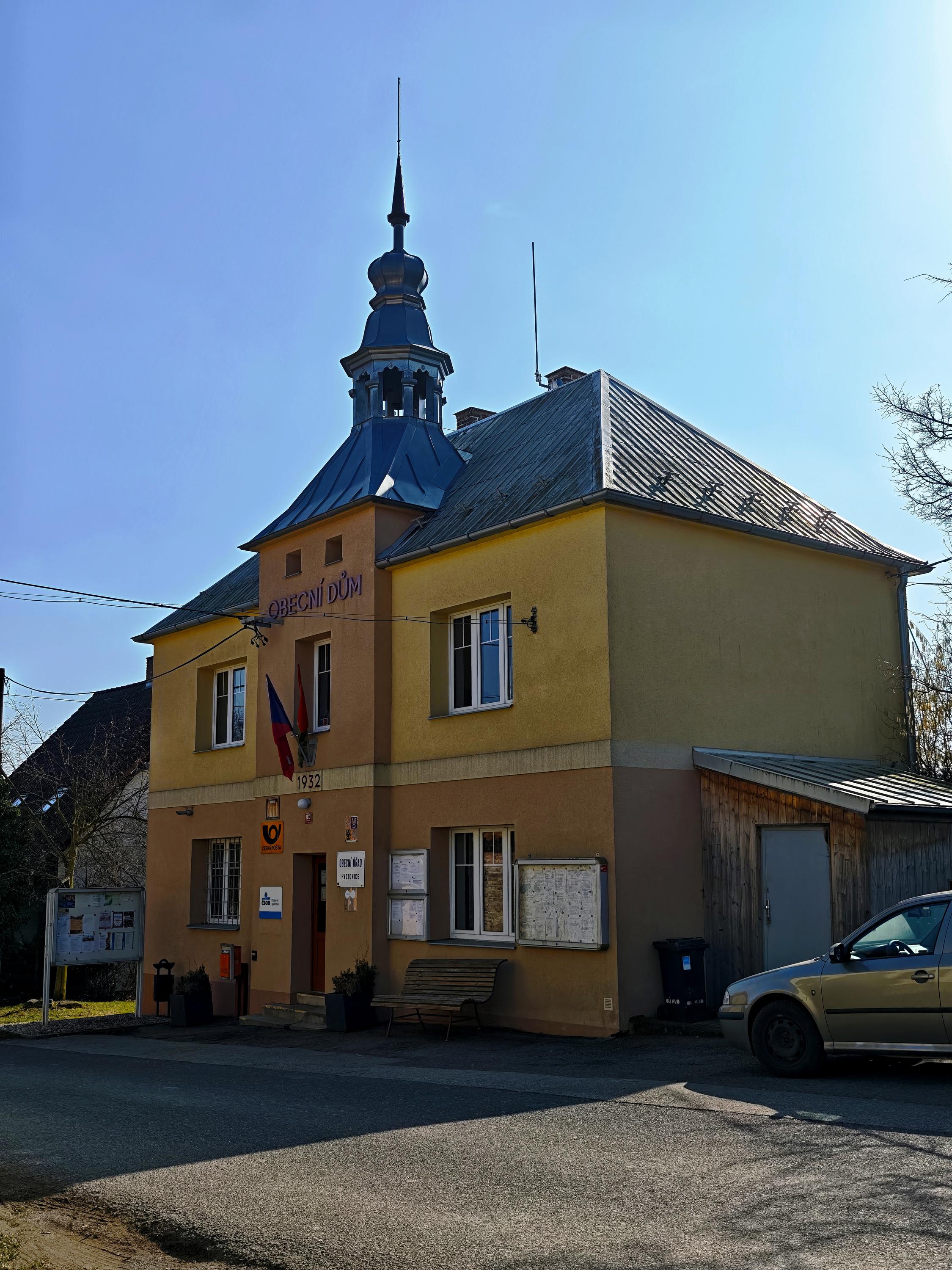 Hvozdnice - obecní úřad foto 3
