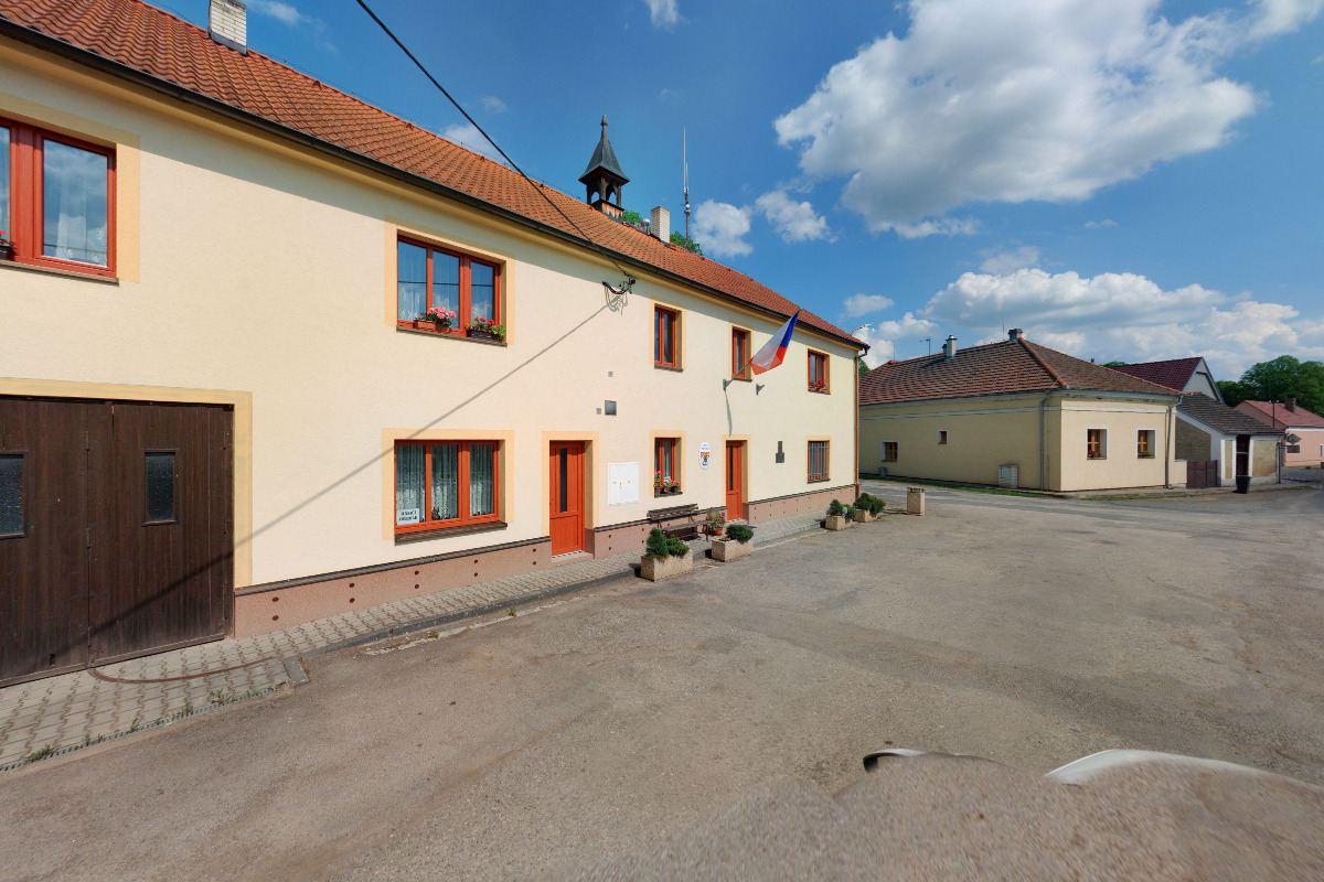 Hředle - obecní úřad foto 5