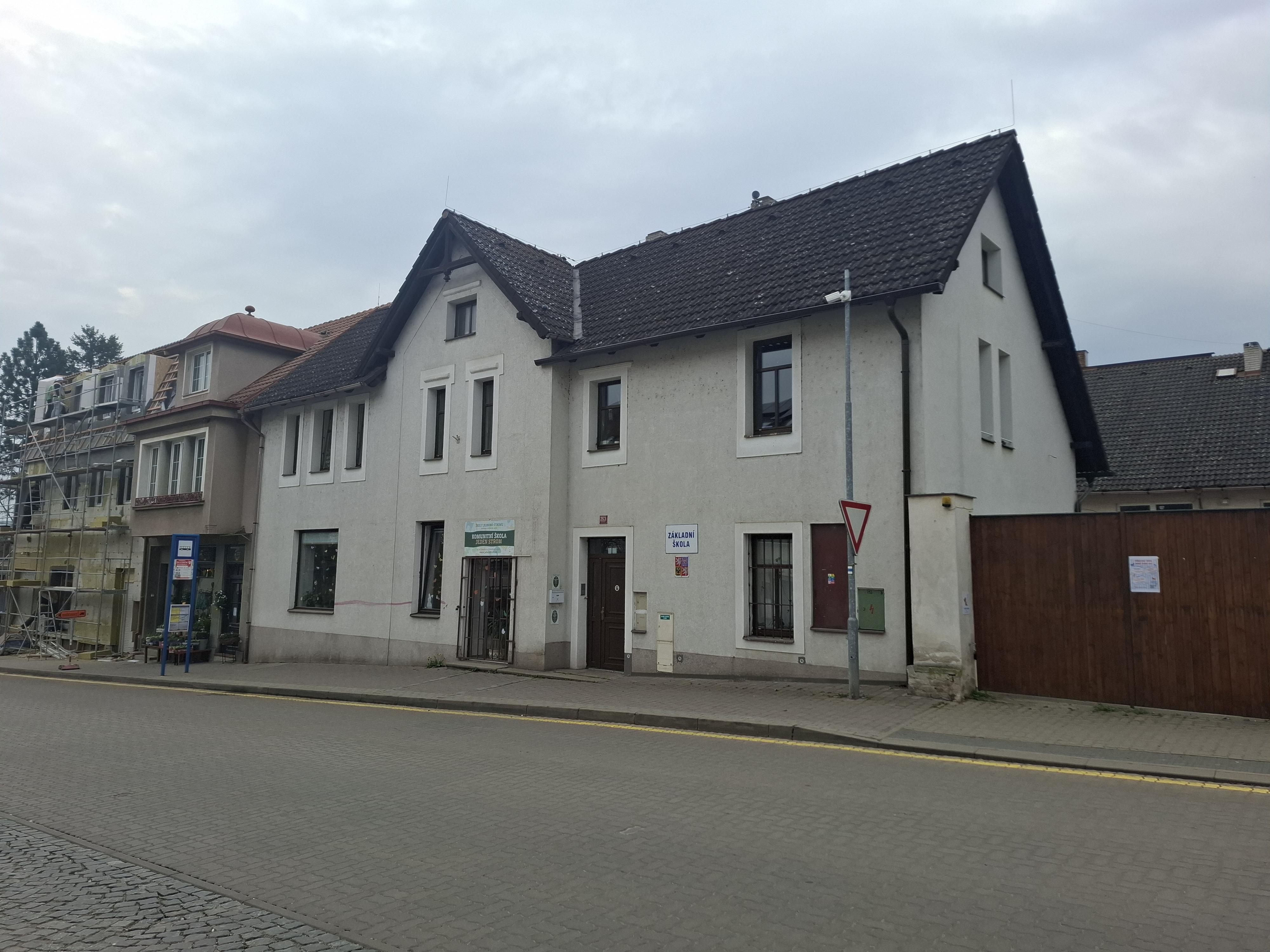 Komunitní škola Jeden strom