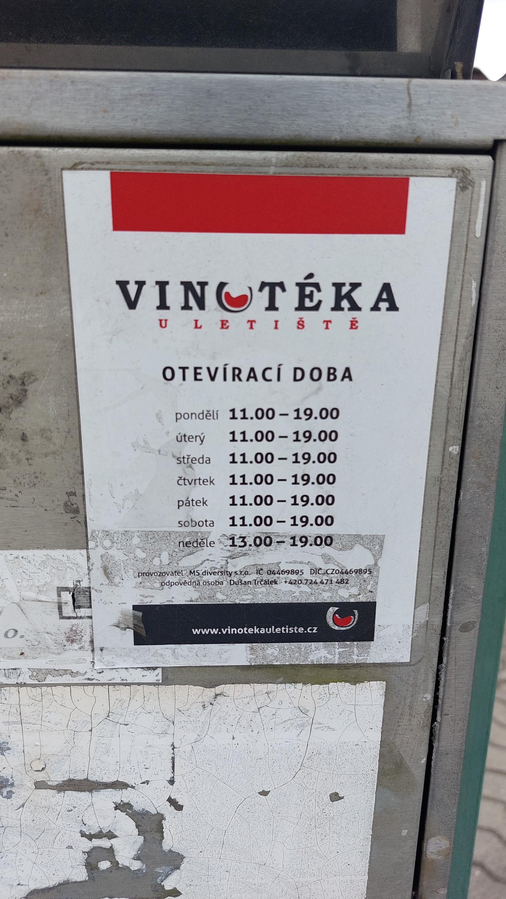 Vinotéka U Letiště foto 4