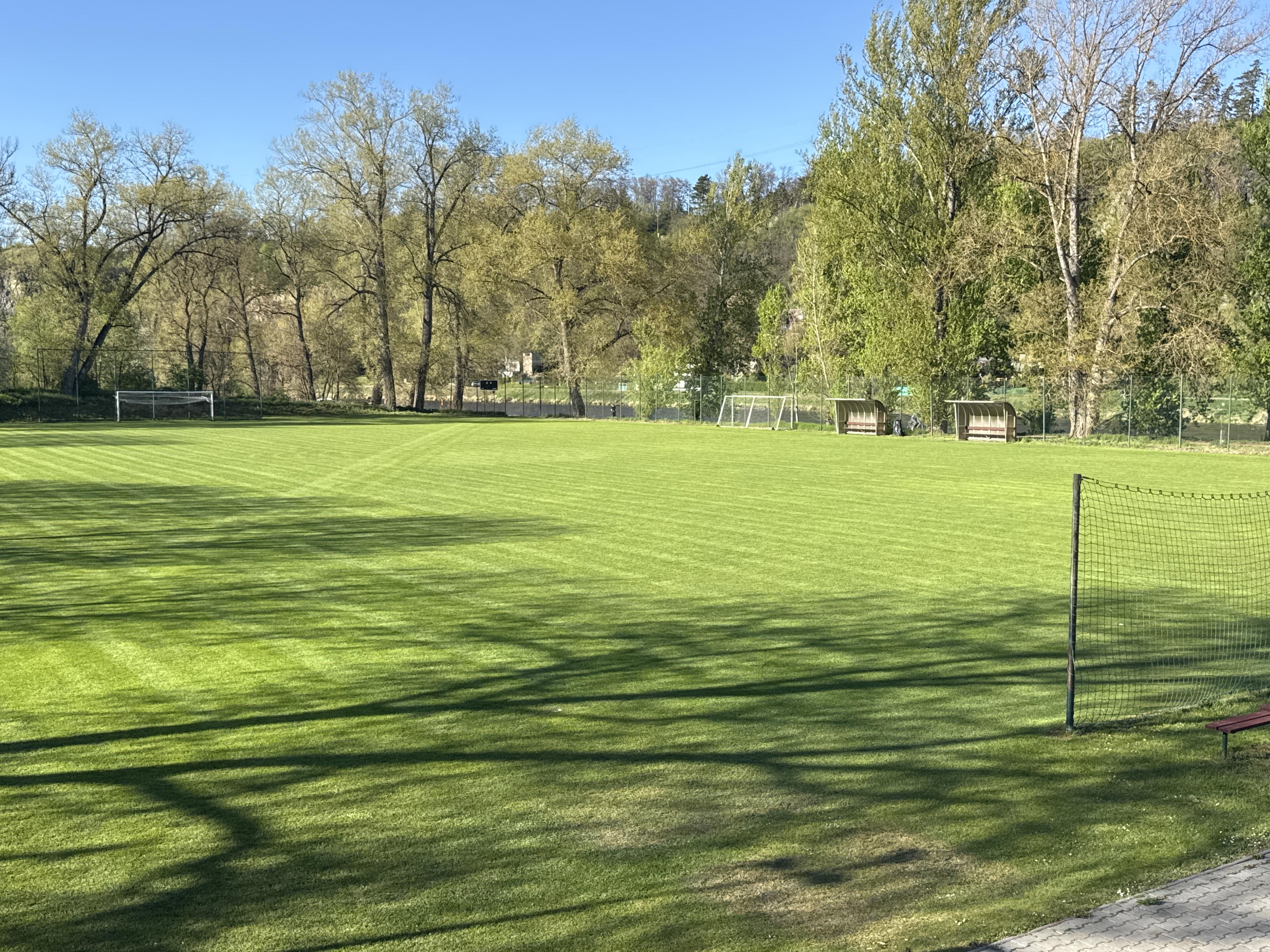 TJ Sokol Dolany - fotbalové hřiště foto 3