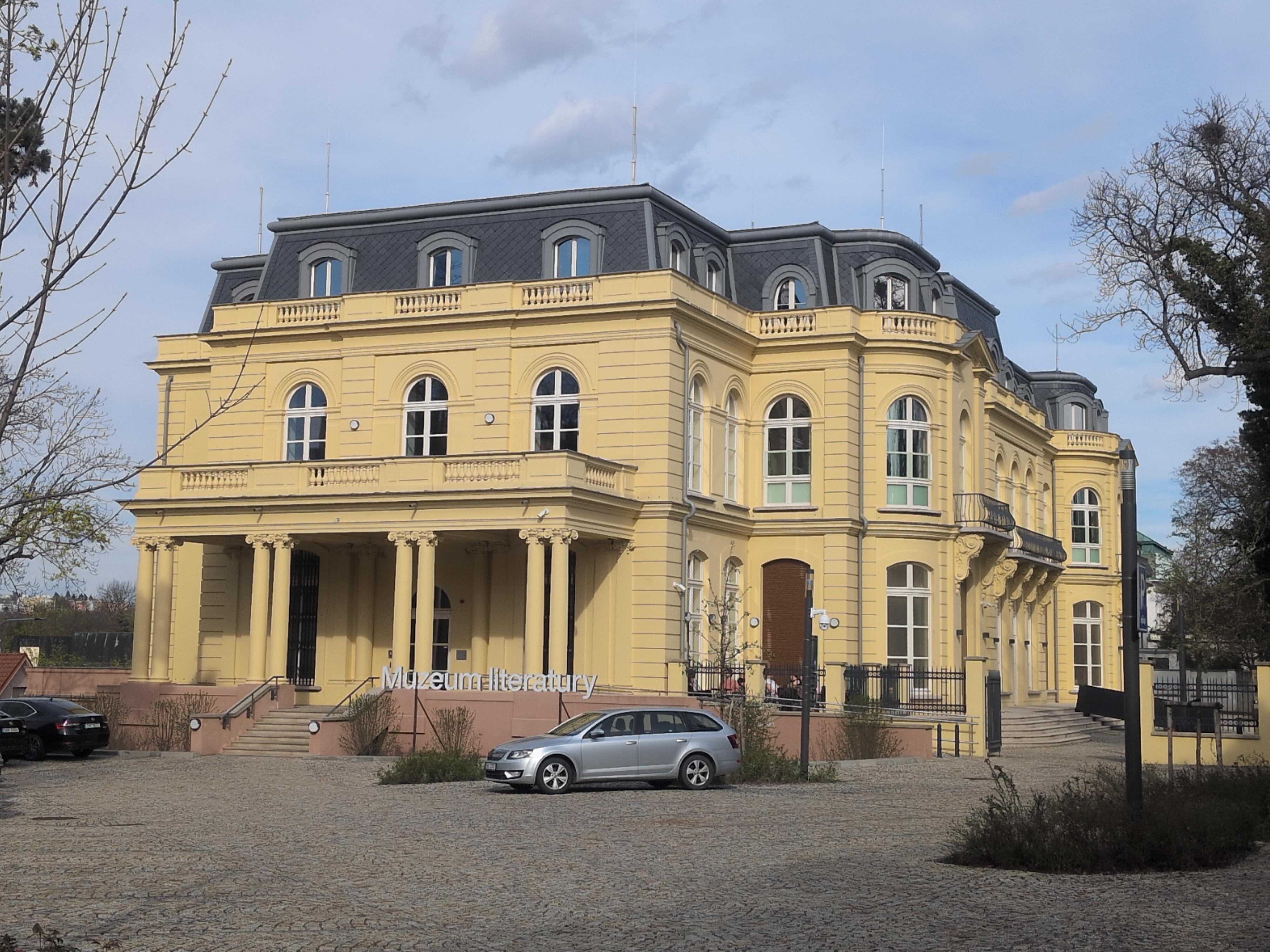 Muzeum literatury foto 6