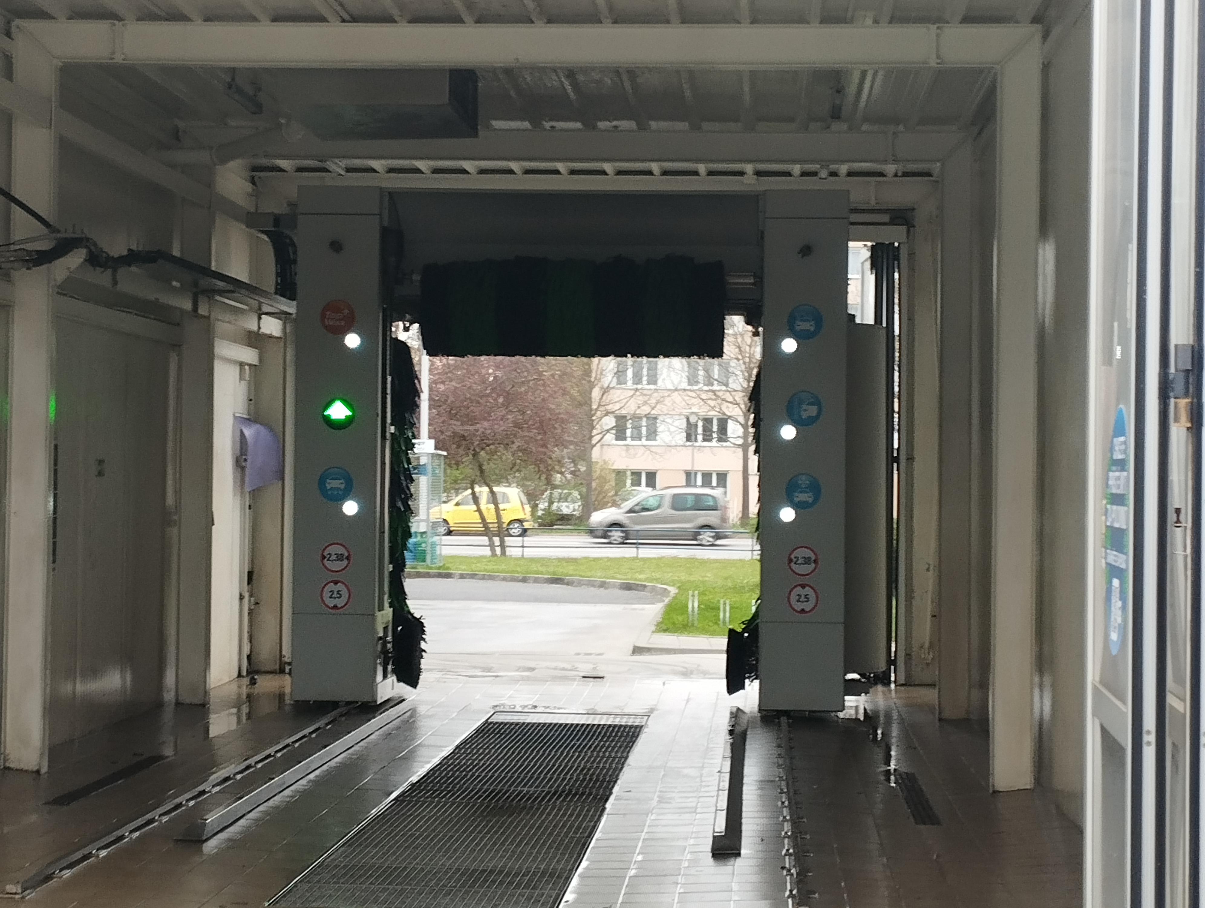 OMV TOP Wash - mycí linka foto 3