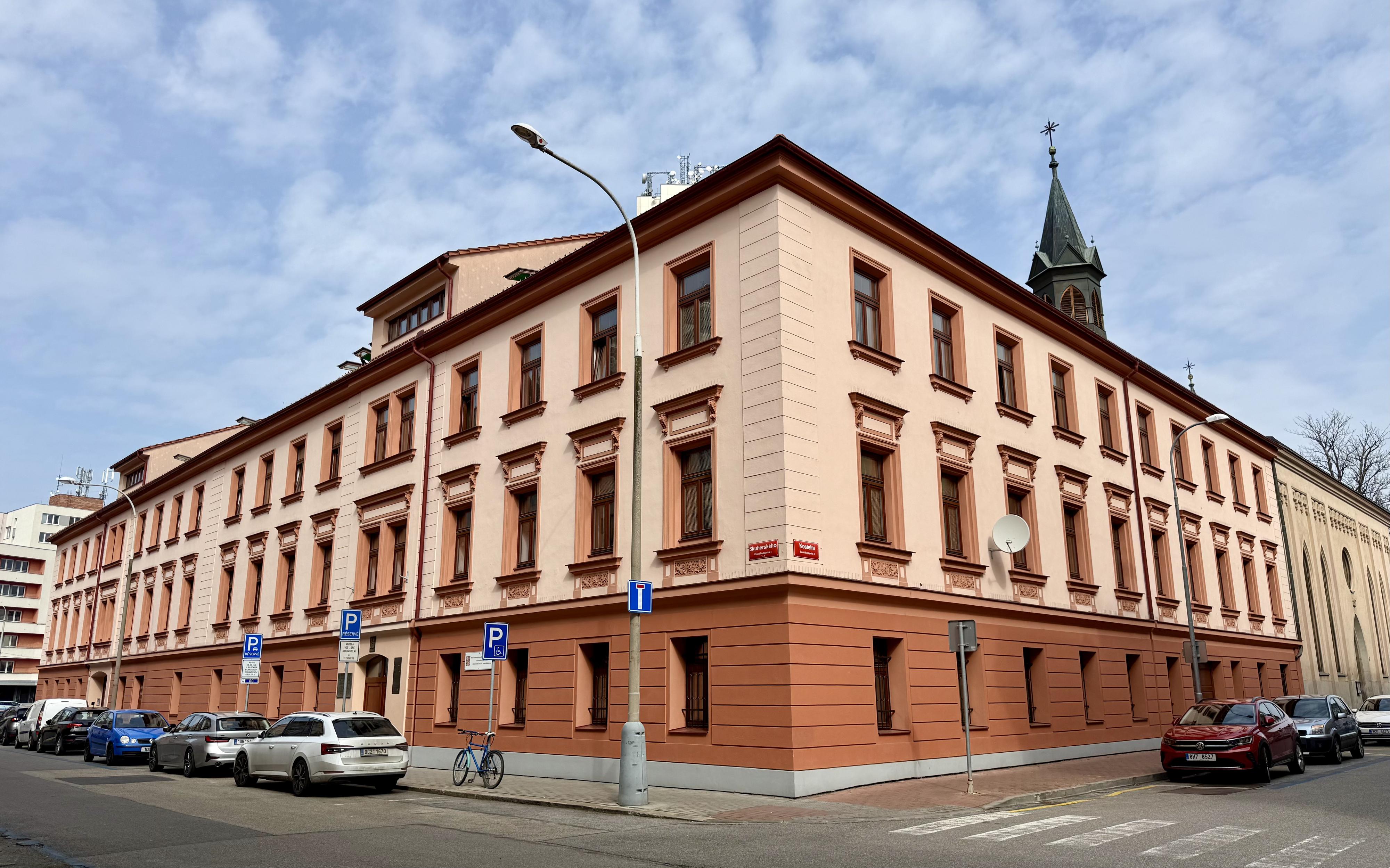 VOŠ, SPŠ automobilní a technická České Budějovice foto 5