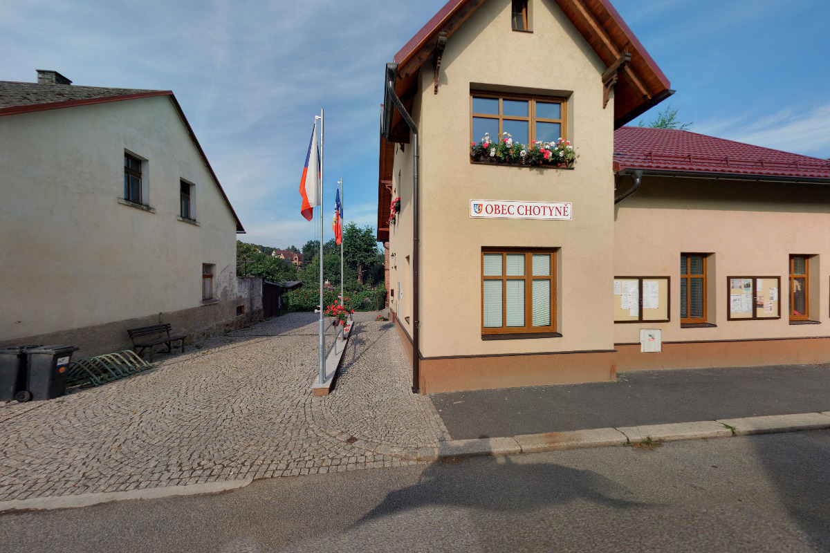 Chotyně - obecní úřad foto 2