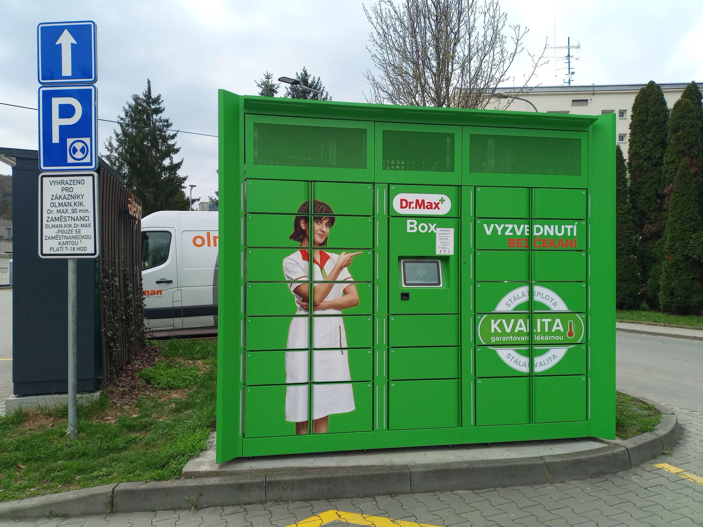 Dr. Max - výdejní box