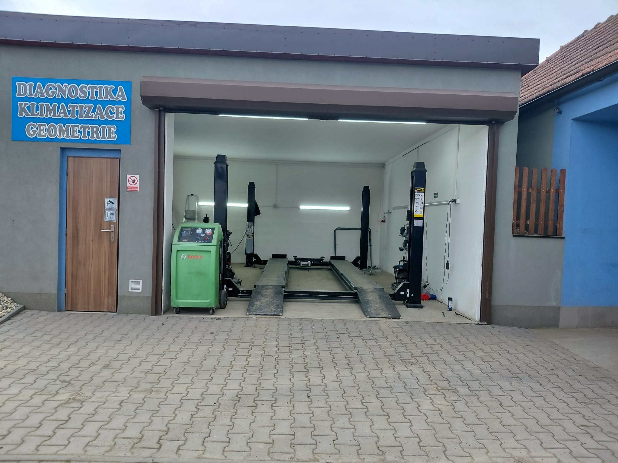 Autoservis - pneuservis Dvořák foto 2