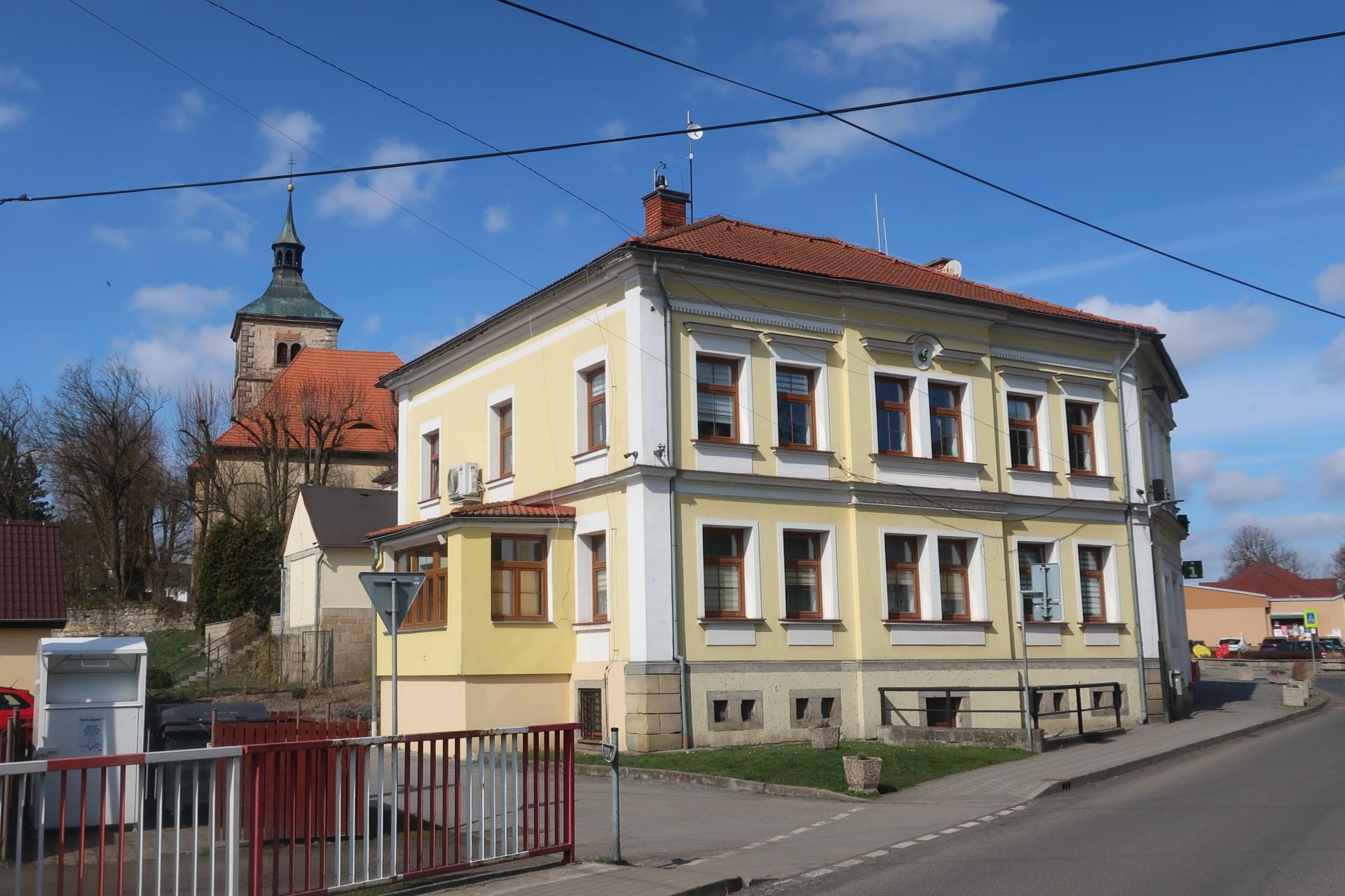 Brniště - obecní úřad foto 6