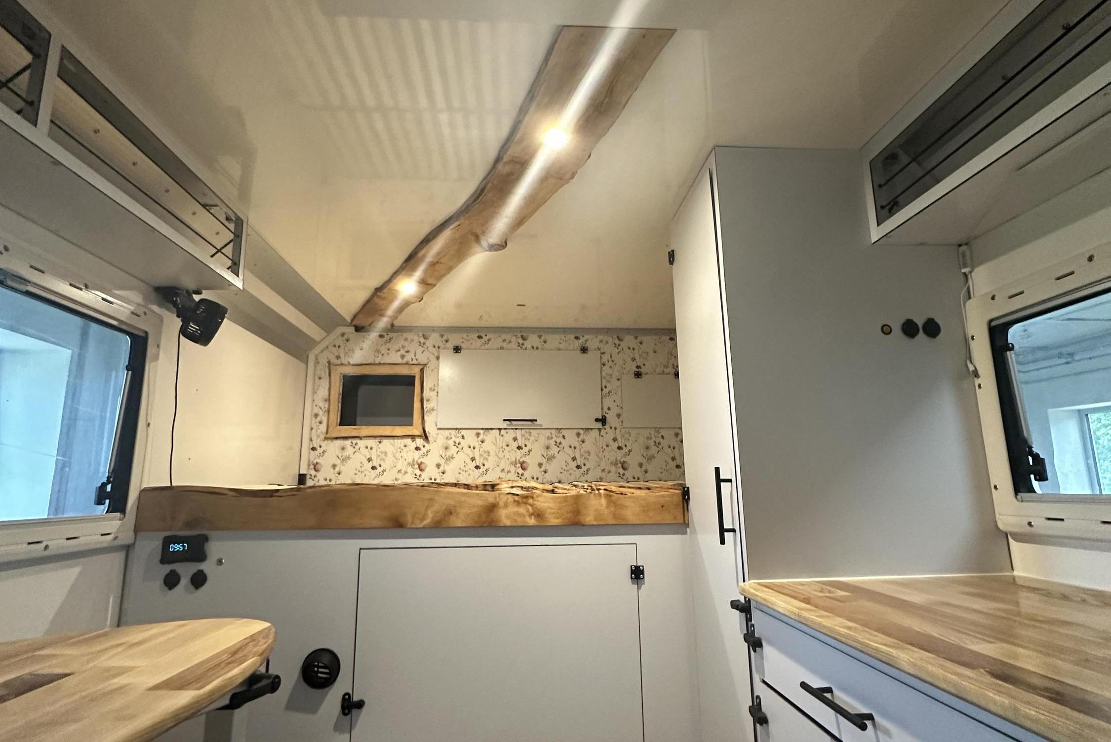 Přestavby dodávek Luboš Pravda