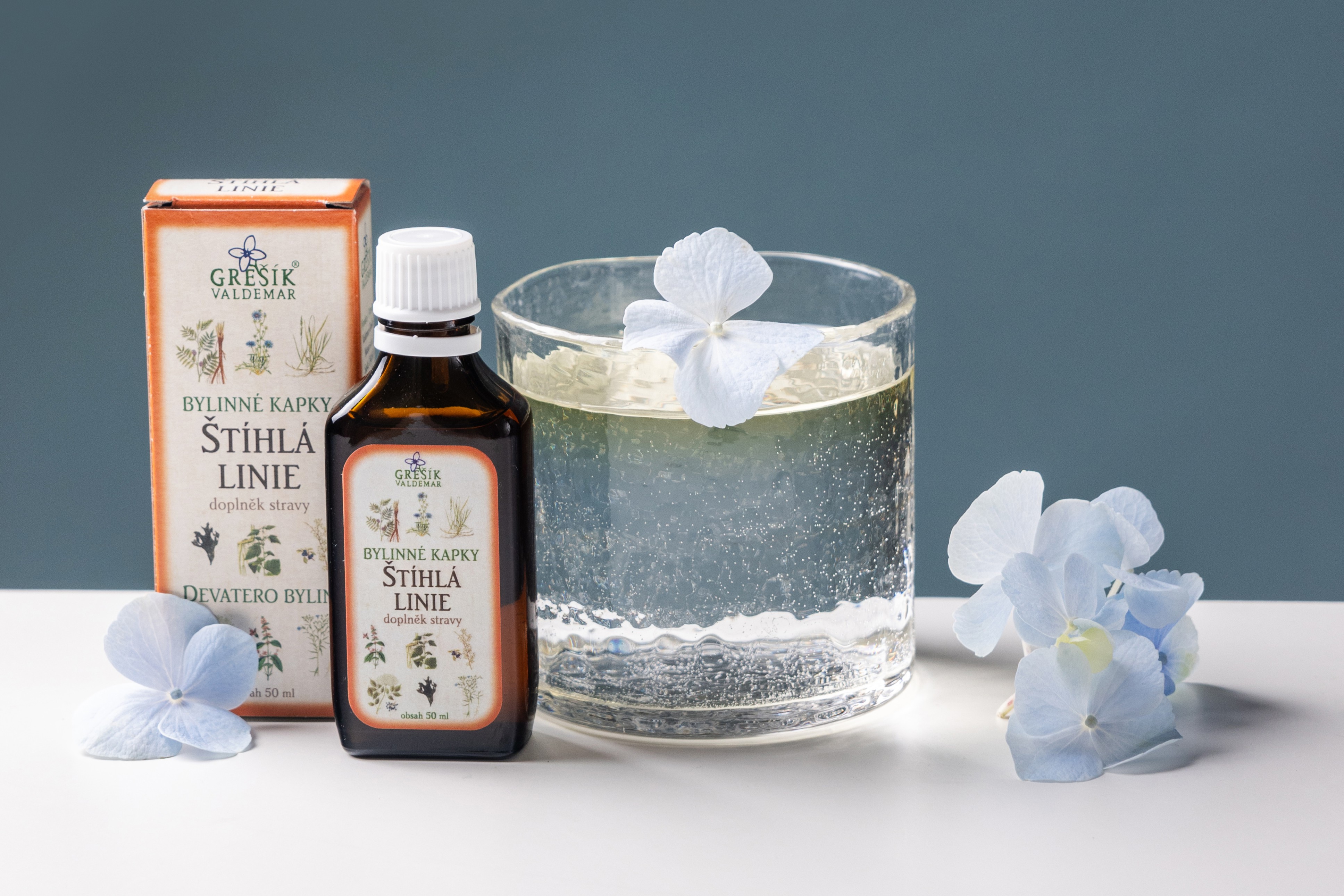 Štíhlá linie kapky