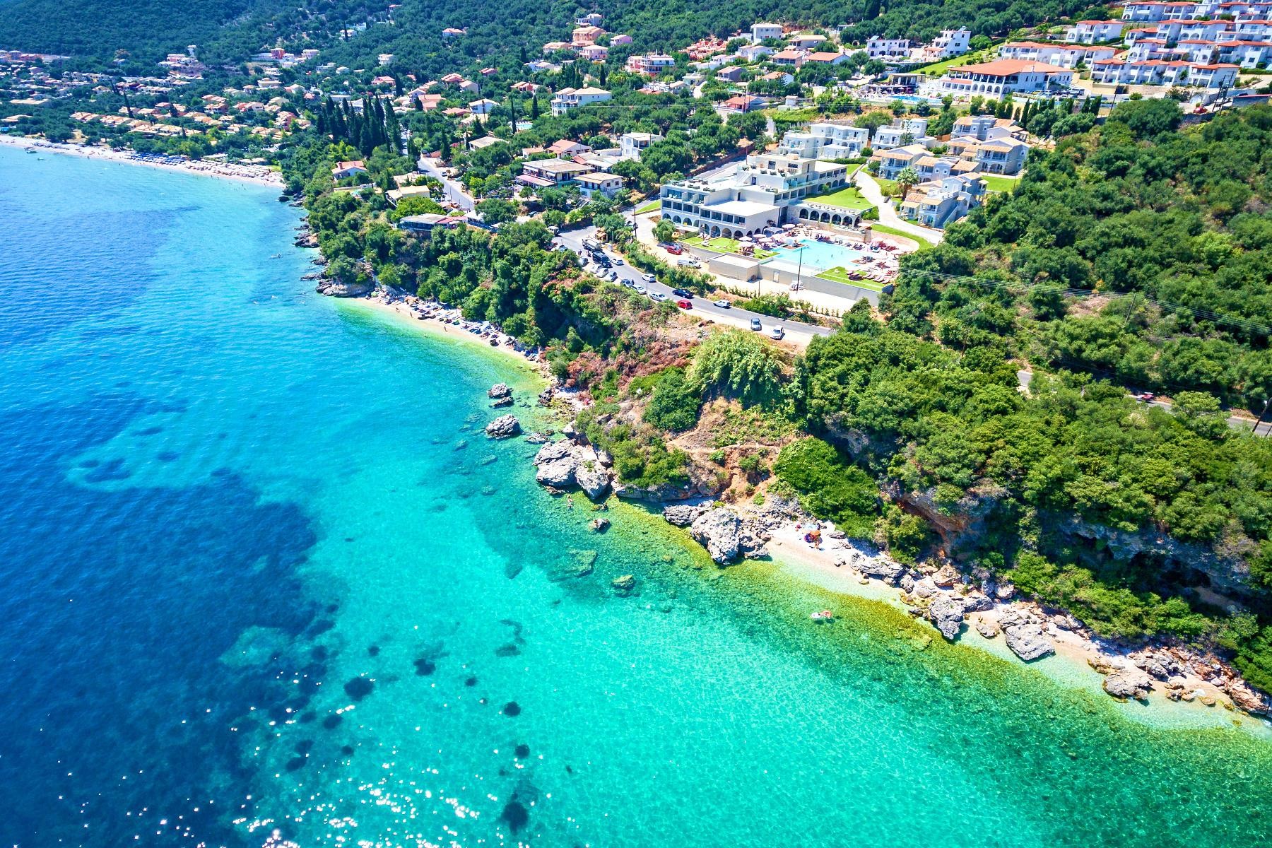 ZELENÝ RÁJ S TYRKYSOVÝMI PLÁŽEMI - KORFU 4*