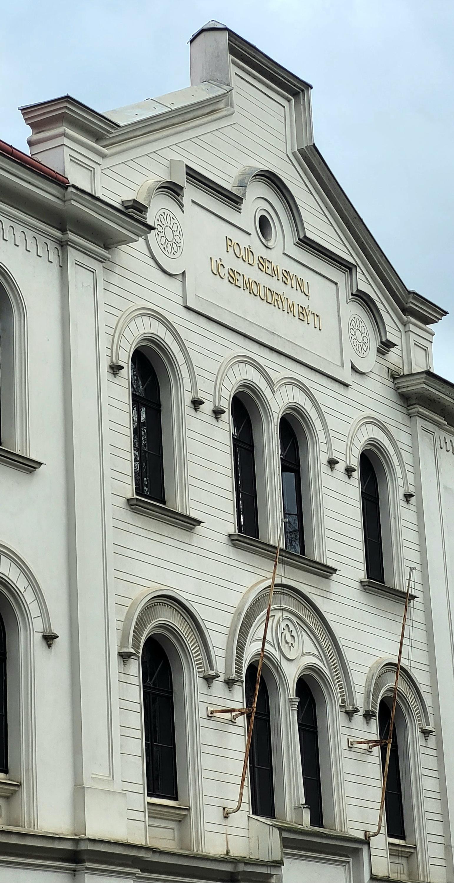 Střední odborné učiliště kadeřnické, Praha 8 foto 5