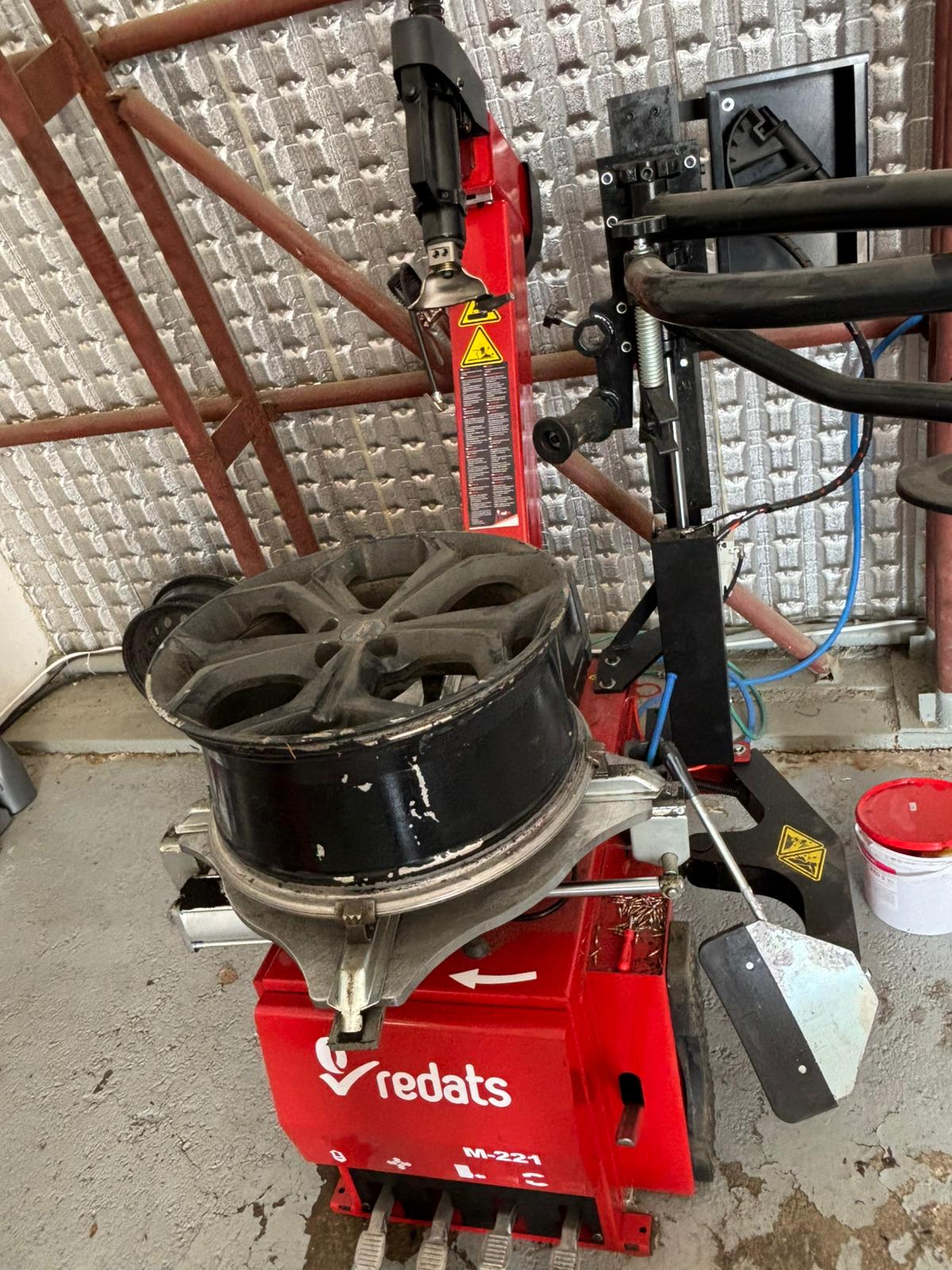 Servis Karlov foto 2