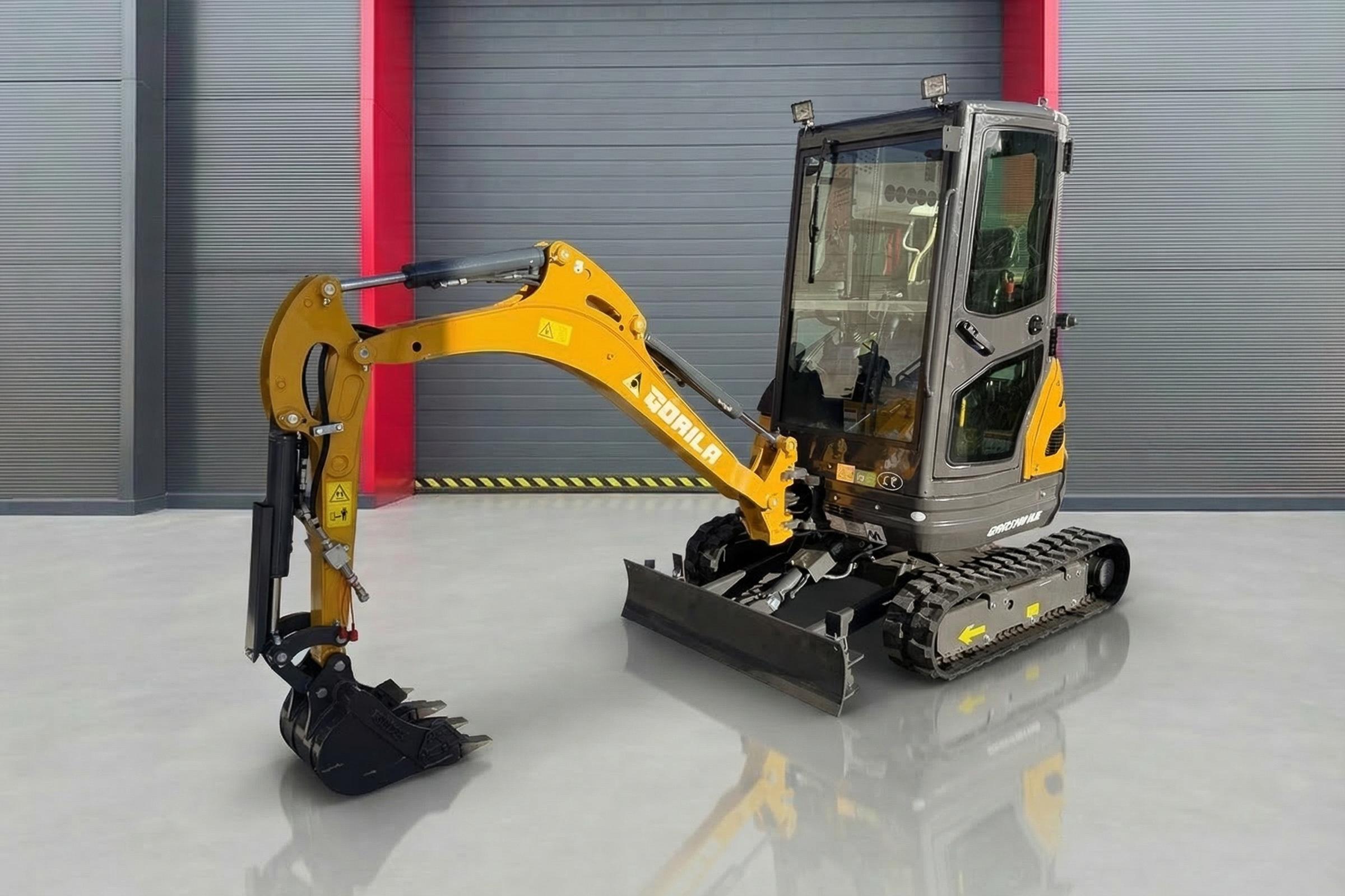 PÁSOVÝ MINIBAGR GORILA G26SE I PRO CAB KLIMATIZACE