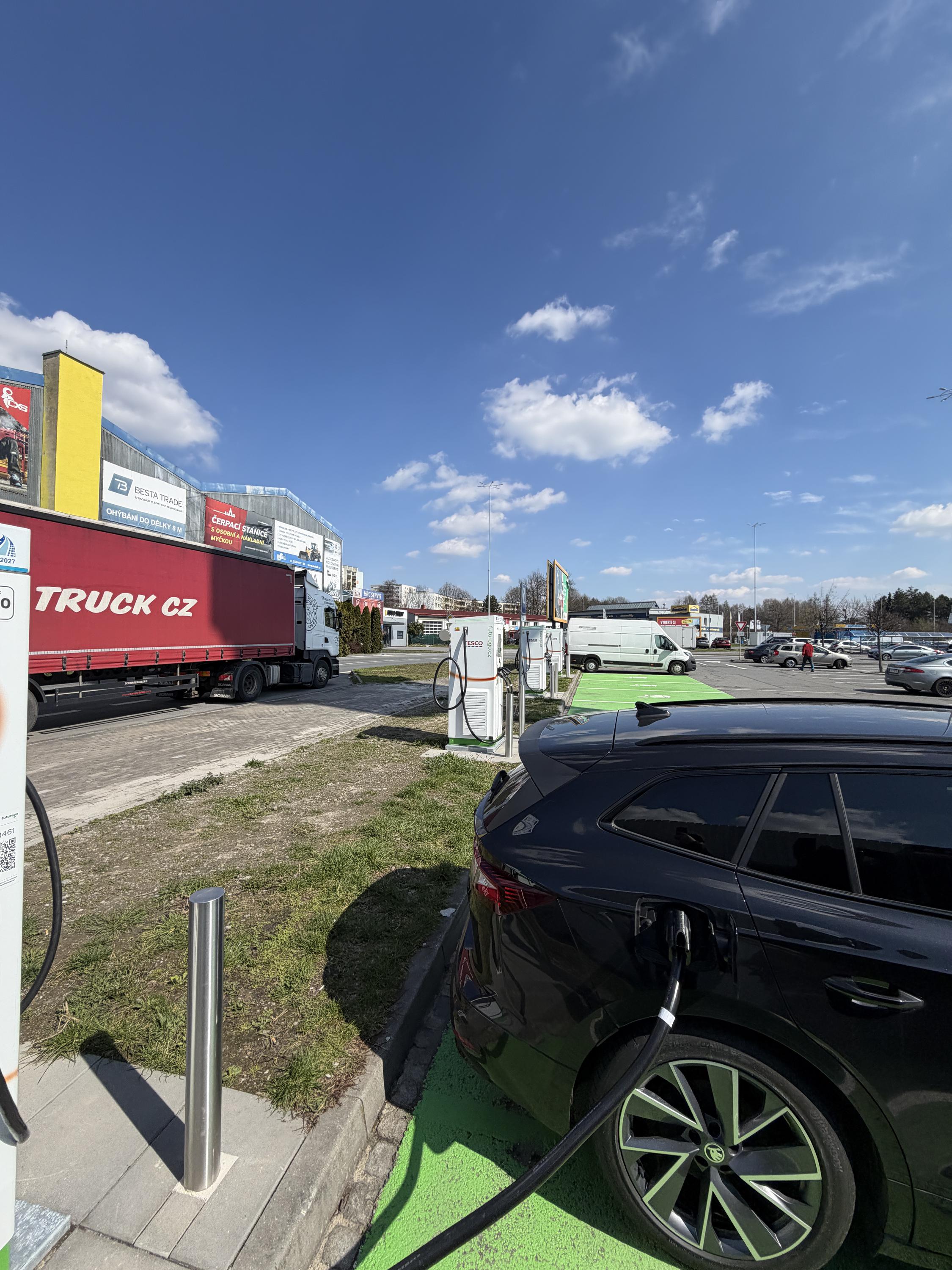 Dobíjecí stanice ČEZ foto 3