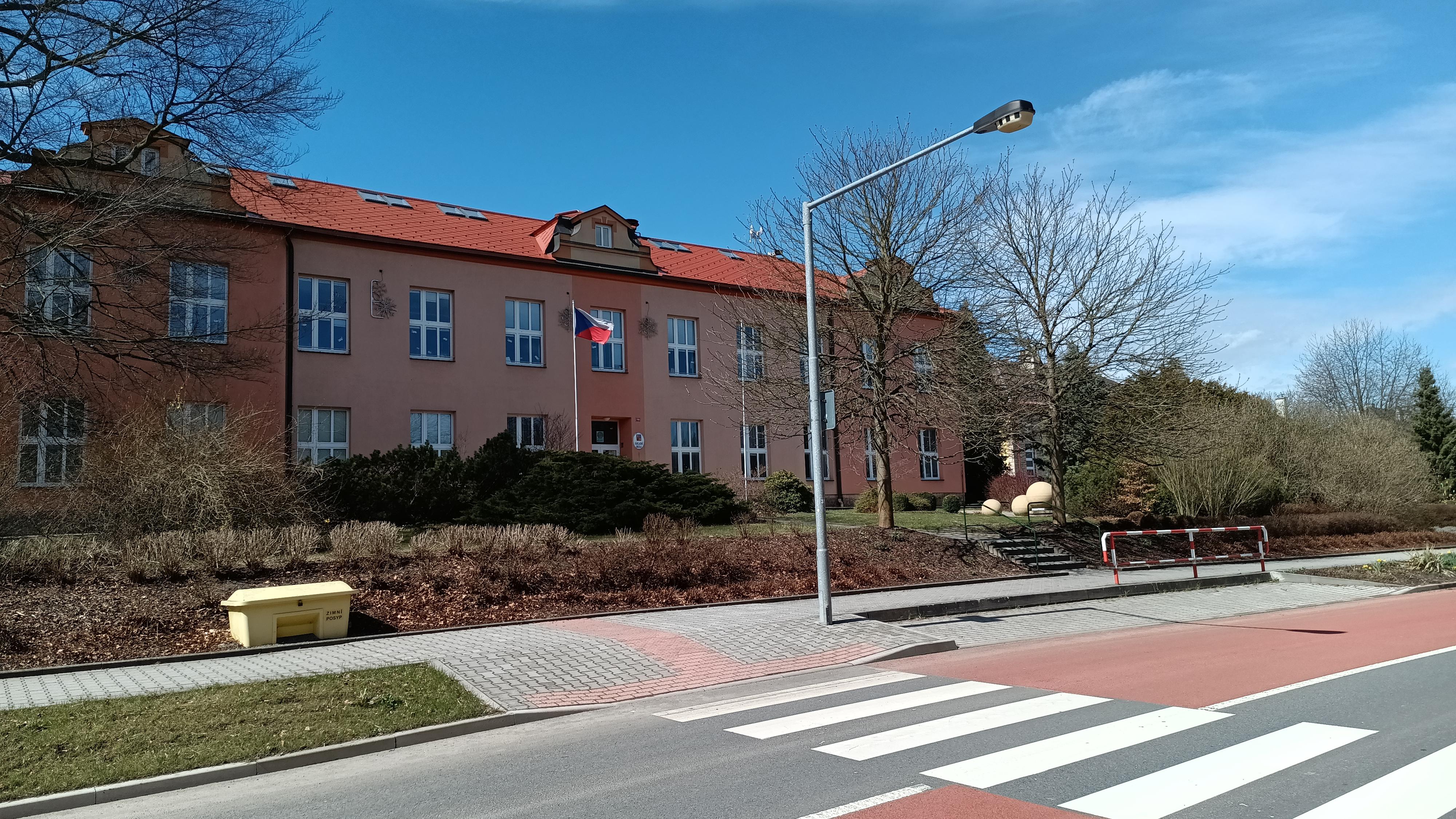 Základní škola a mateřská škola Lukavice foto 3