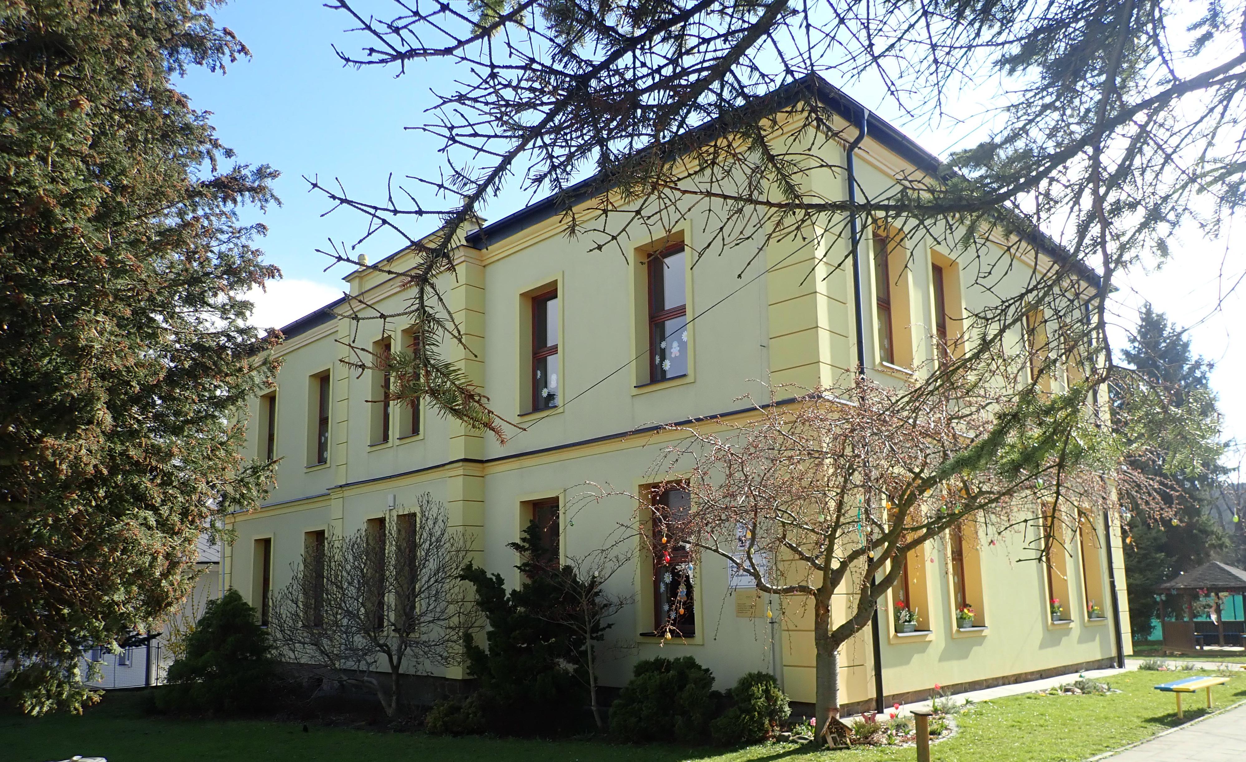 Základní škola a Mateřská škola Raduň foto 5