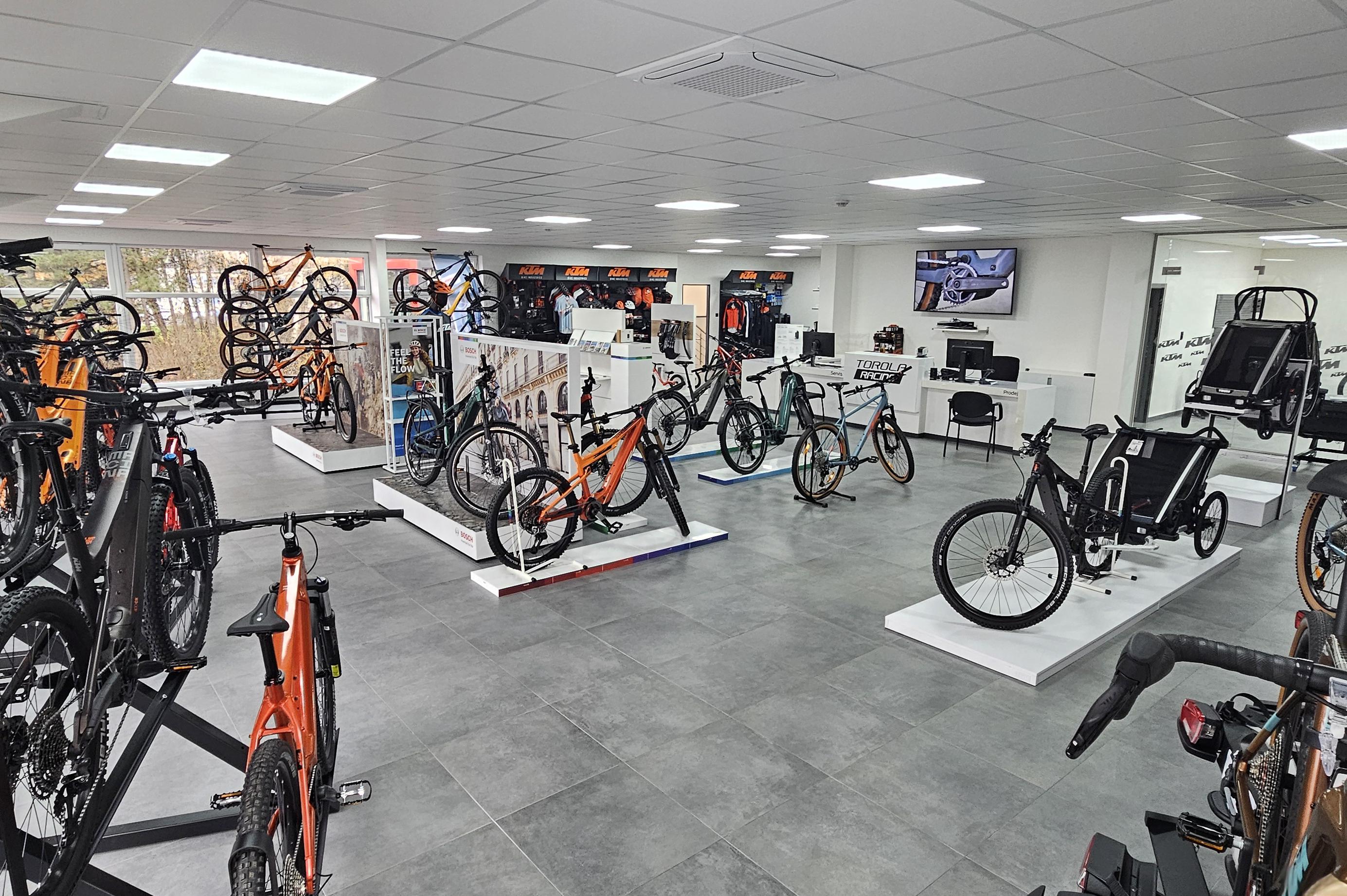 TOROLA racing, s.r.o.