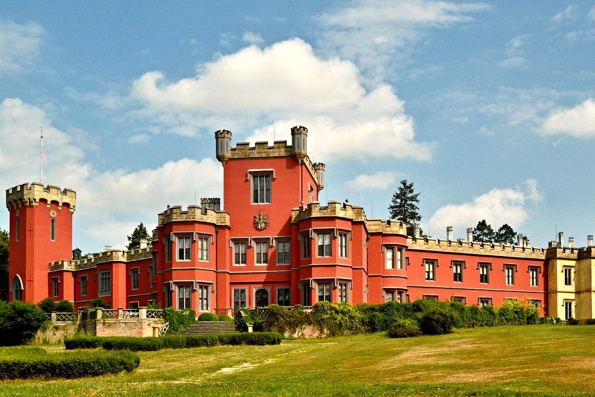 Hrádek u Nechanic, Kunětická hora