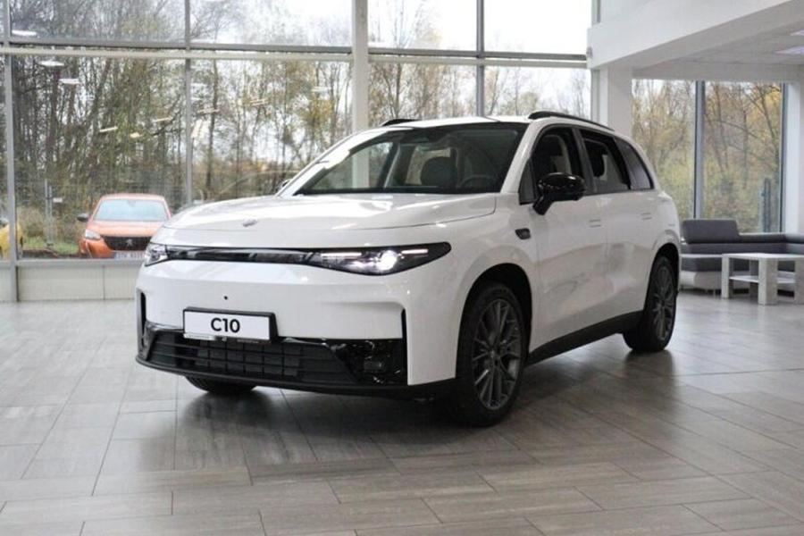 AUTO TICHÝ HAVÍŘOV NABÍZÍ | Leapmotor C10 | bílá