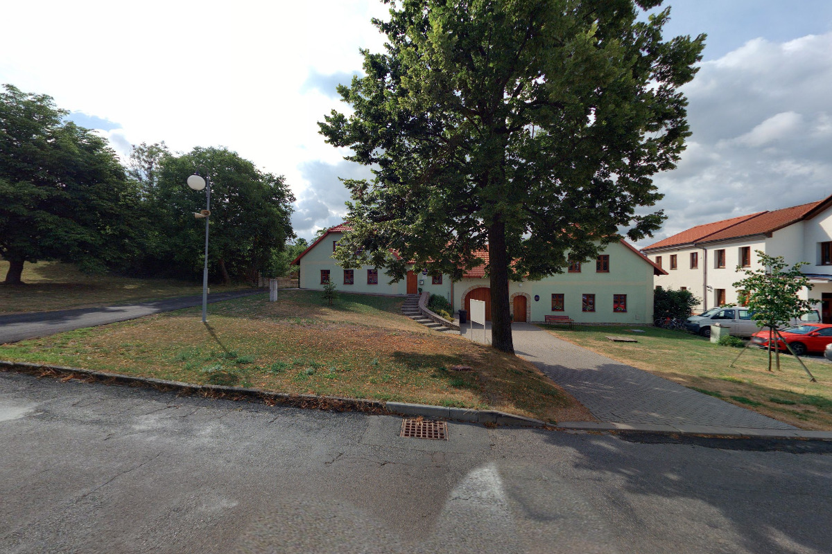 Chotovice - obecní úřad foto 3