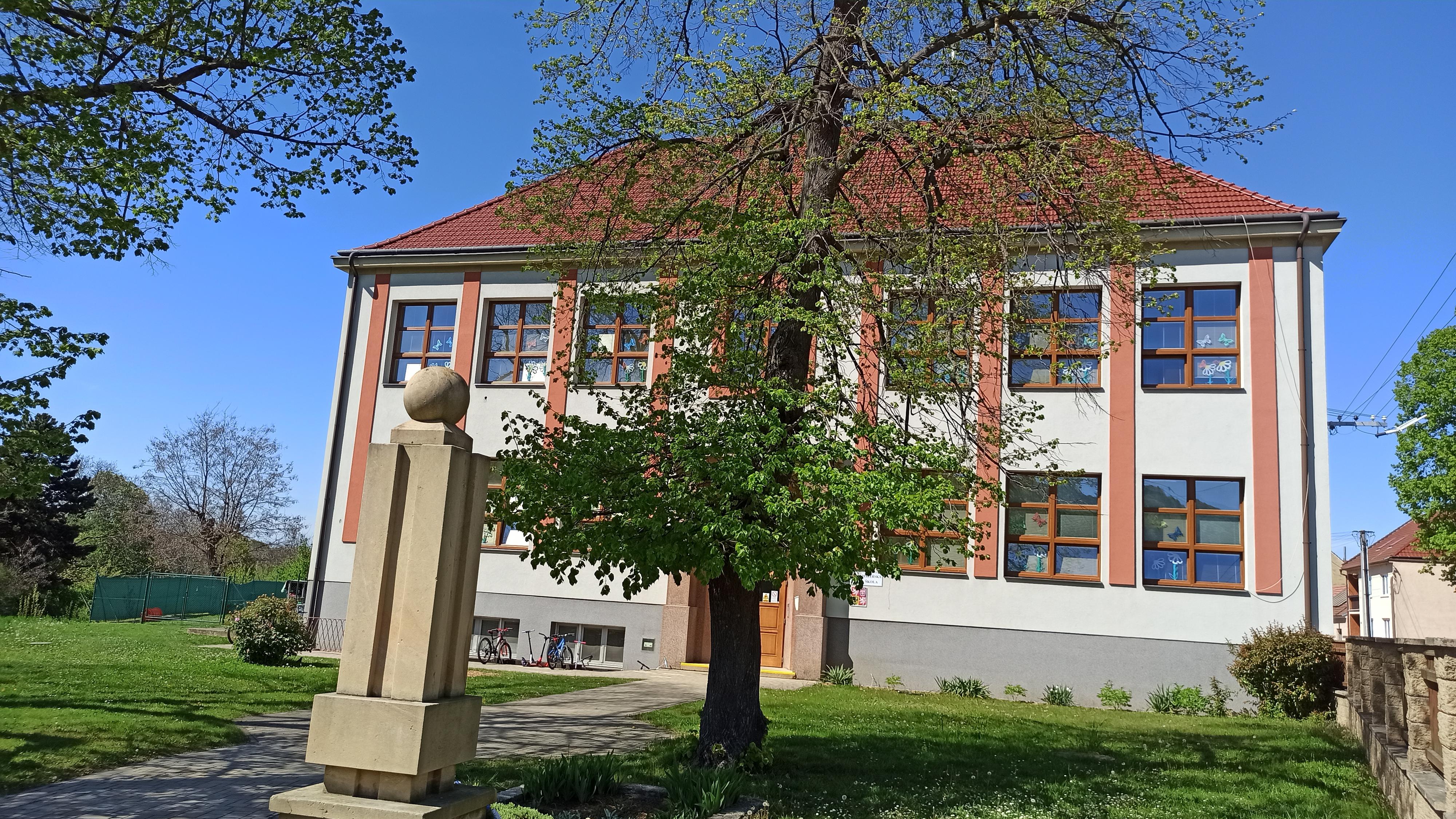 Základní škola Radějov foto 3