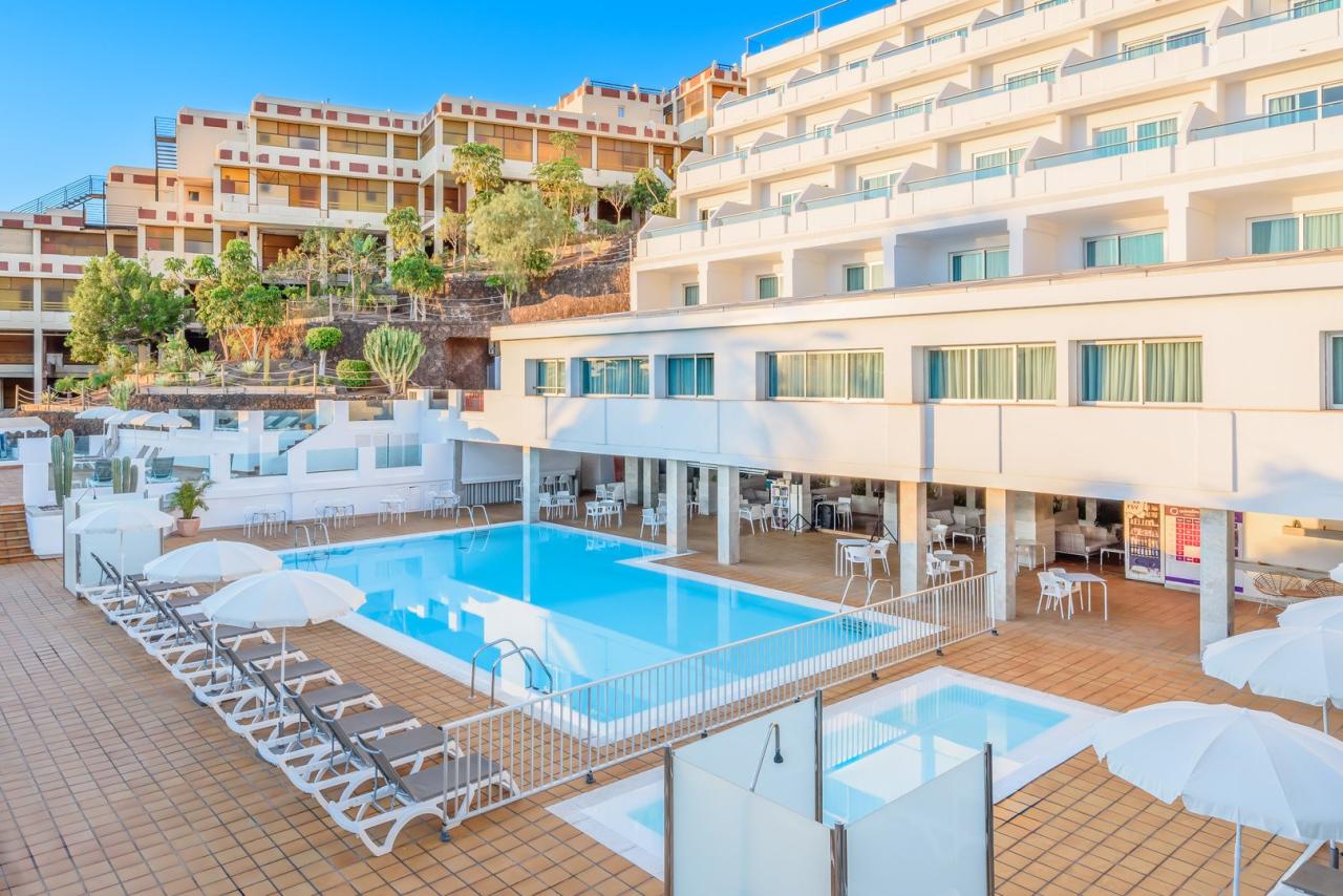 Kanárské ostrovy v Květnu - Fergus Cactus Garden