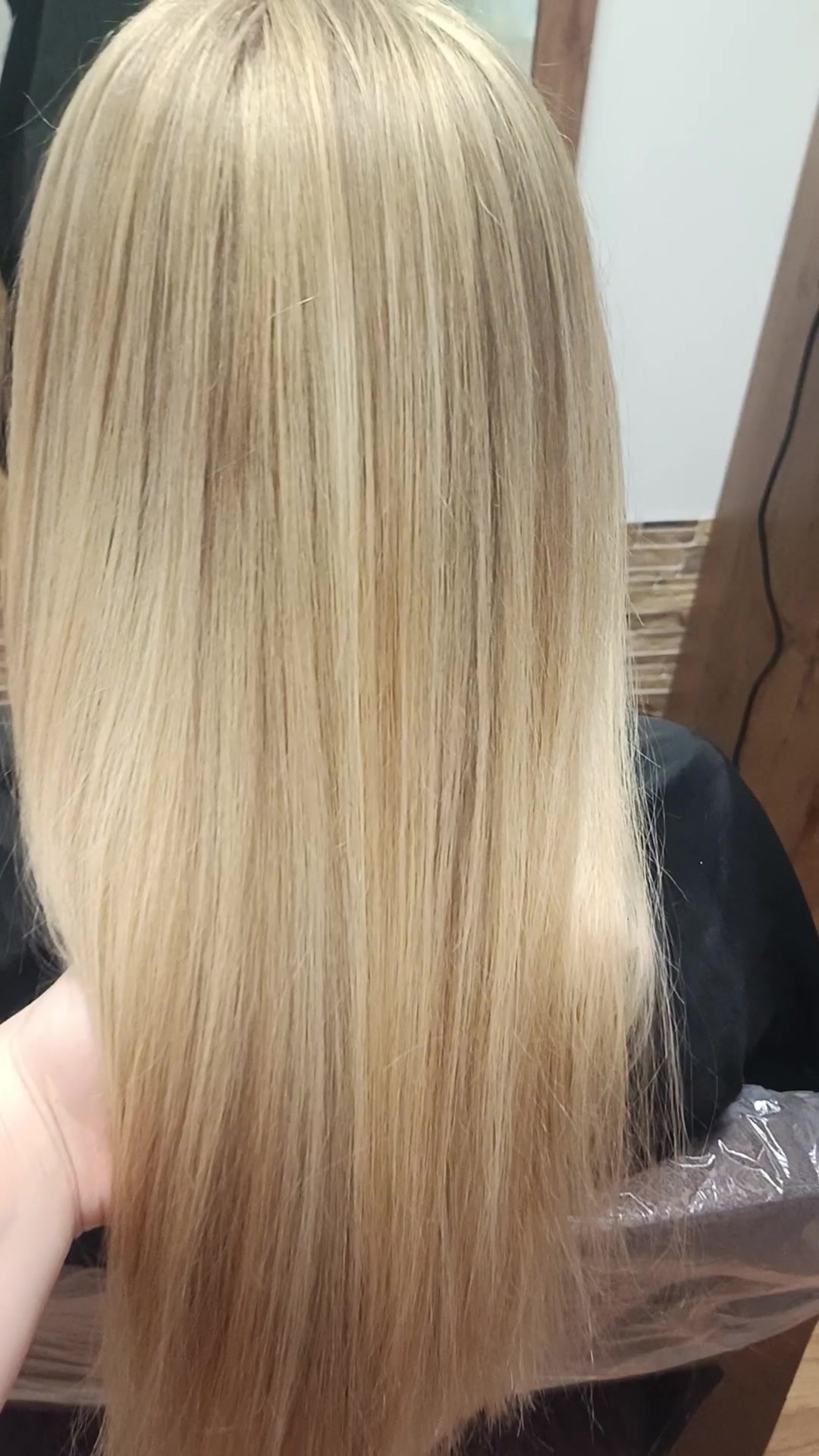 Kadeřnické Studio Elixír - Pavlína Macháčková foto 2 (náhled videa)