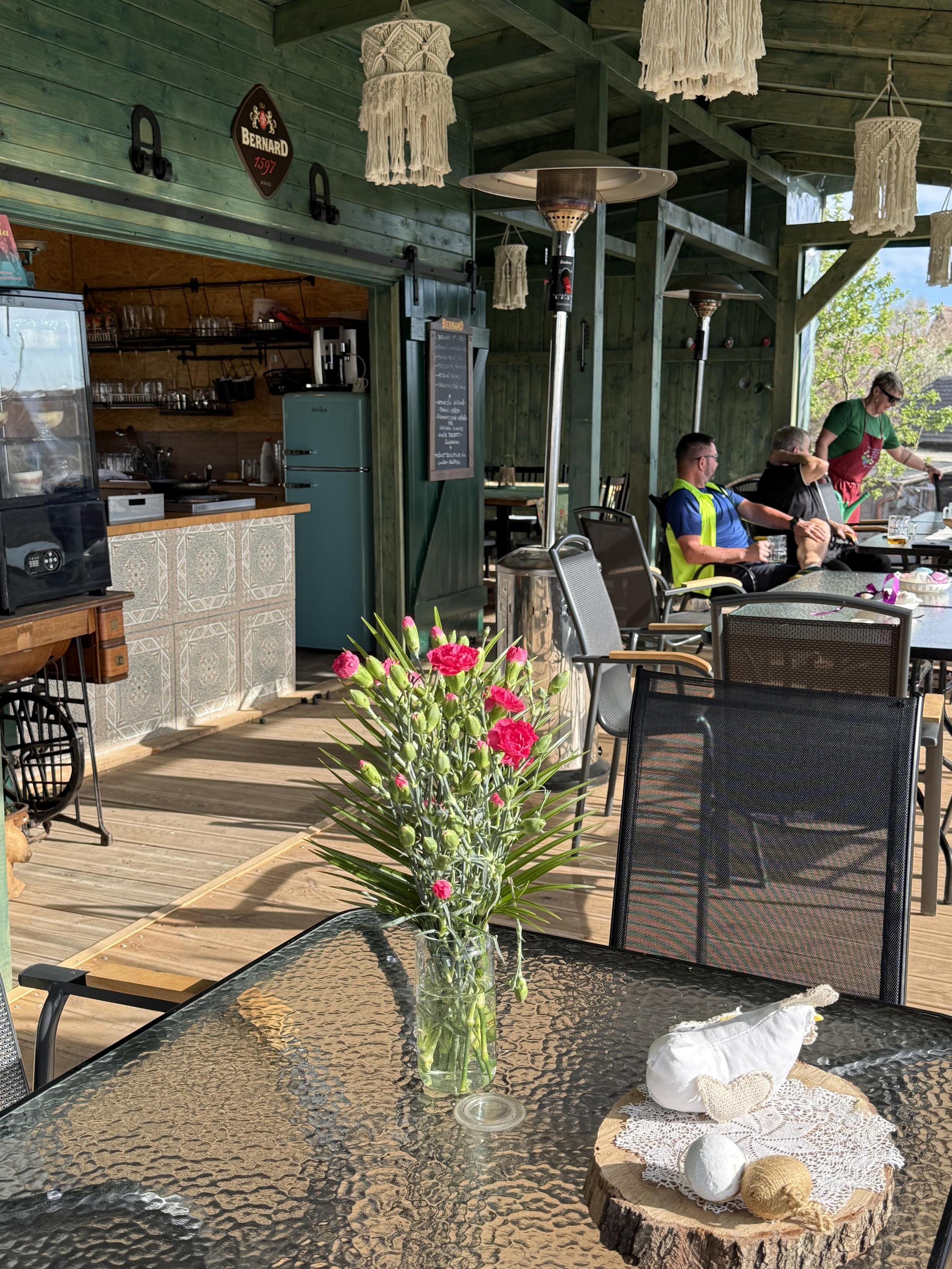 Bistro a Karavanpark meruňky a vinohrady Vrbice foto 6