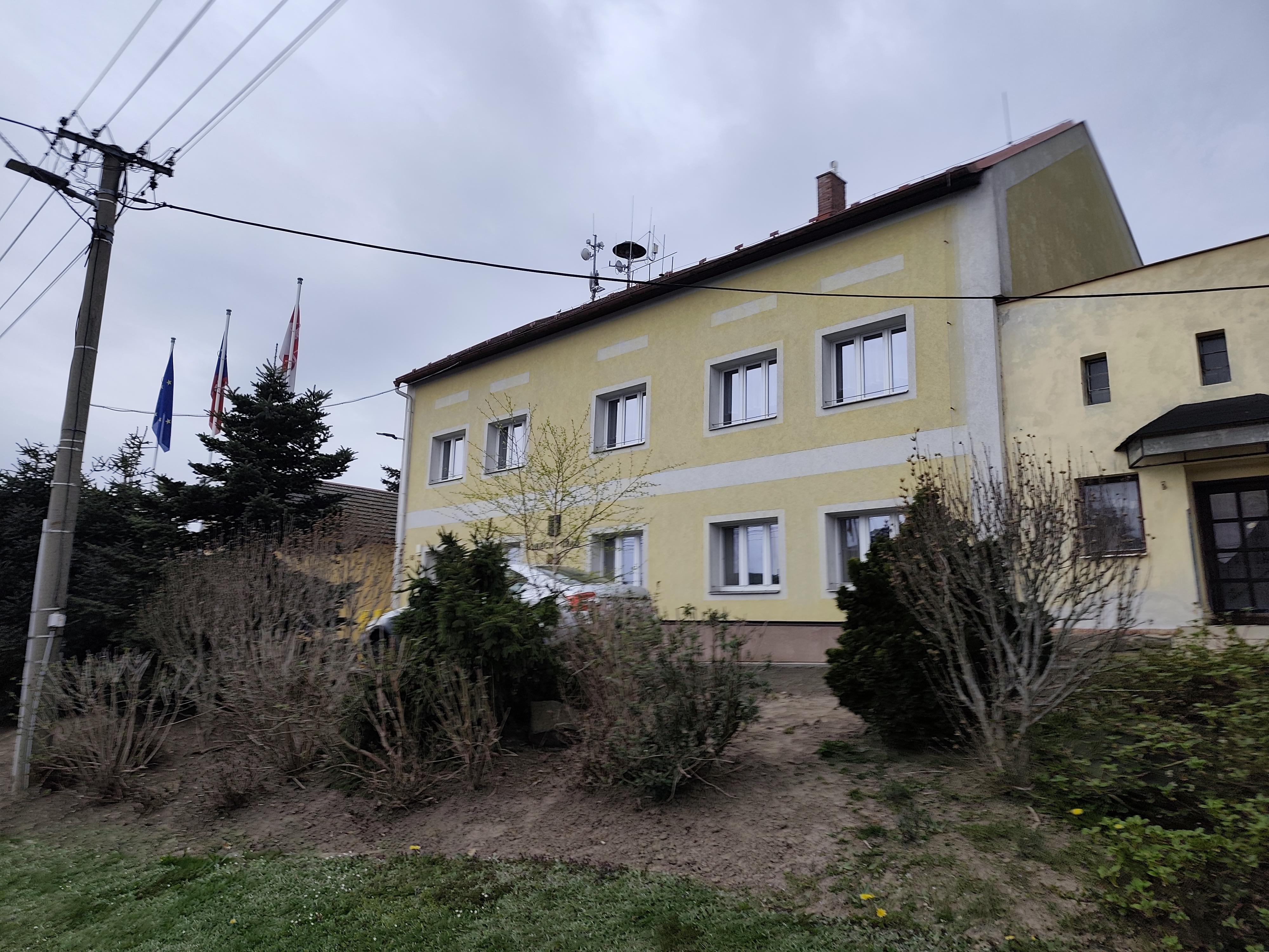Chlebičov - obecní úřad foto 3