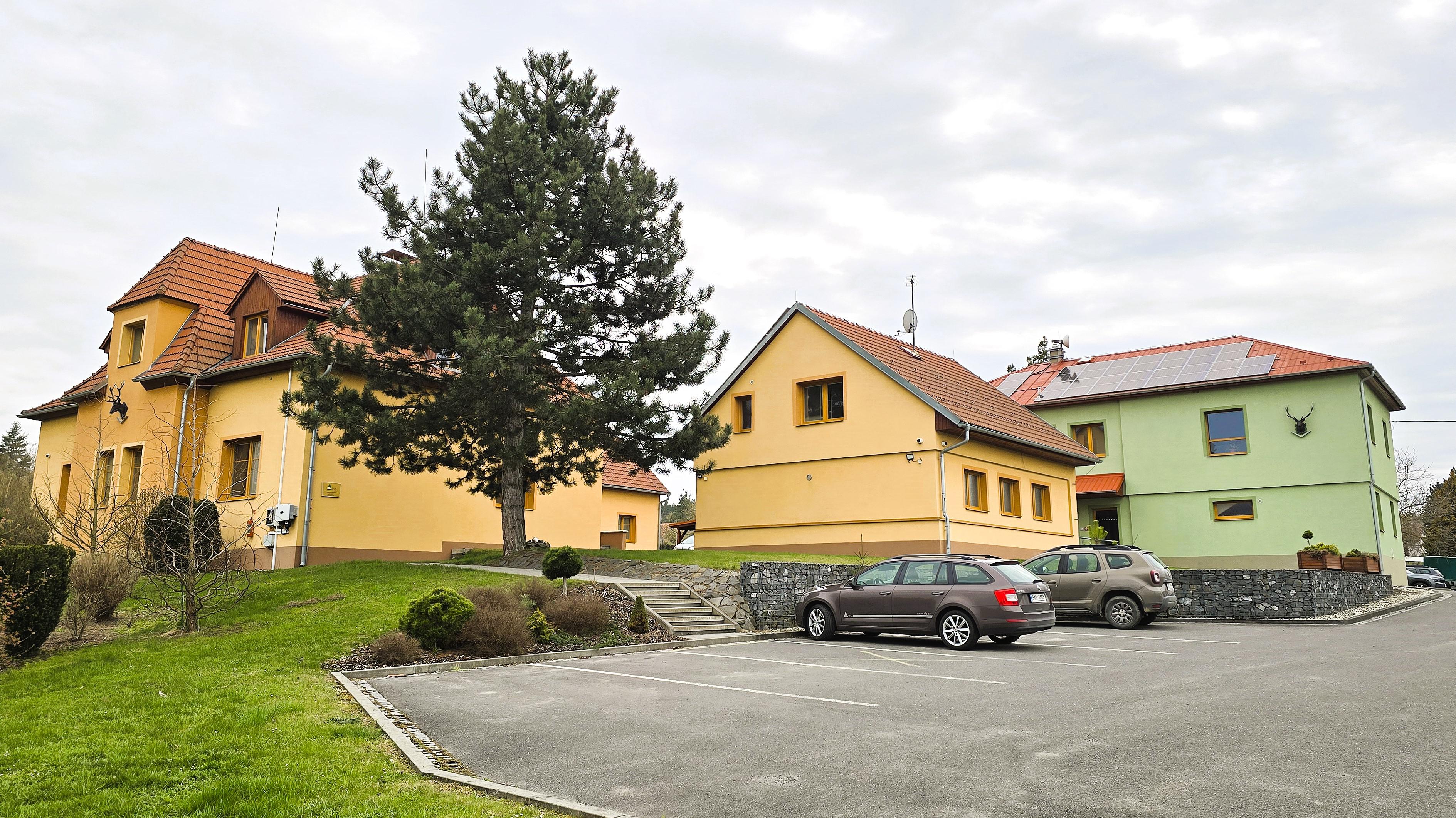 Vojenské lesy a statky ČR - DIVIZE PLUMLOV foto 3