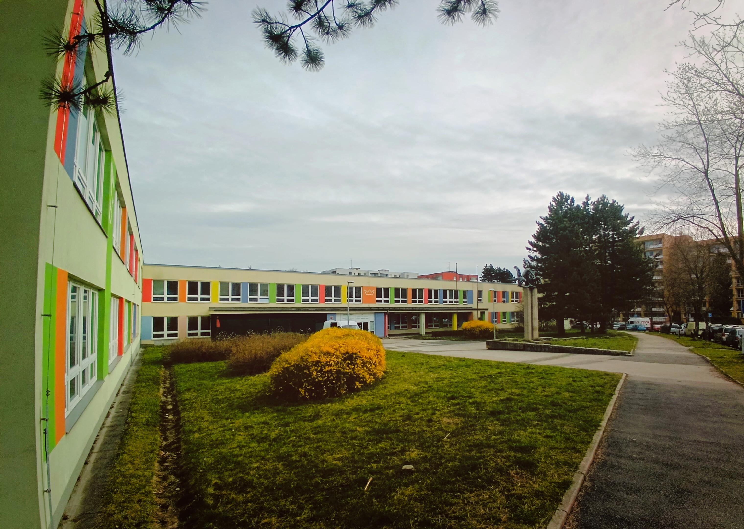 ZŠ Havířov - Podlesí, Mládežnická foto 2