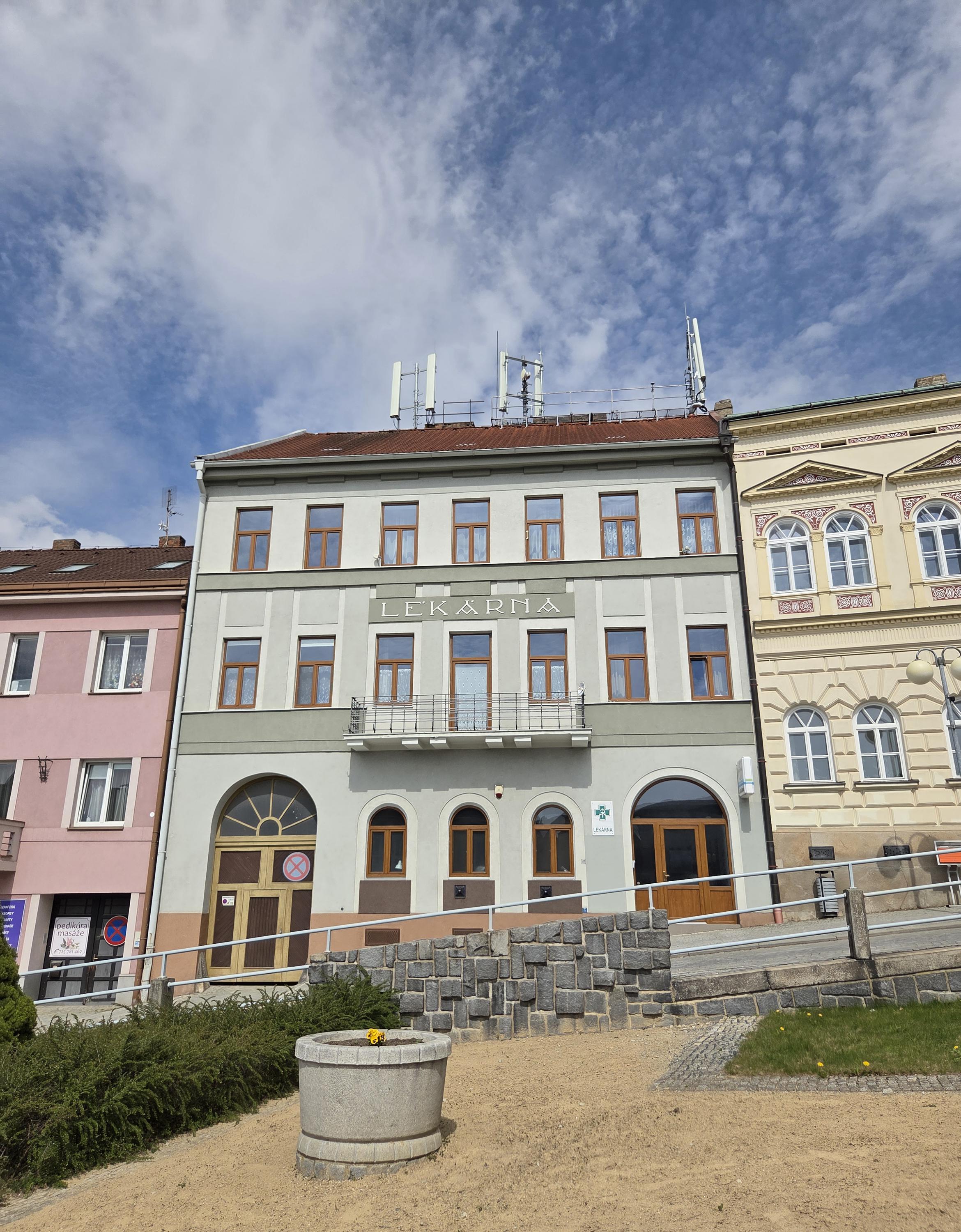 Lékárna U dvou hrdliček foto 4