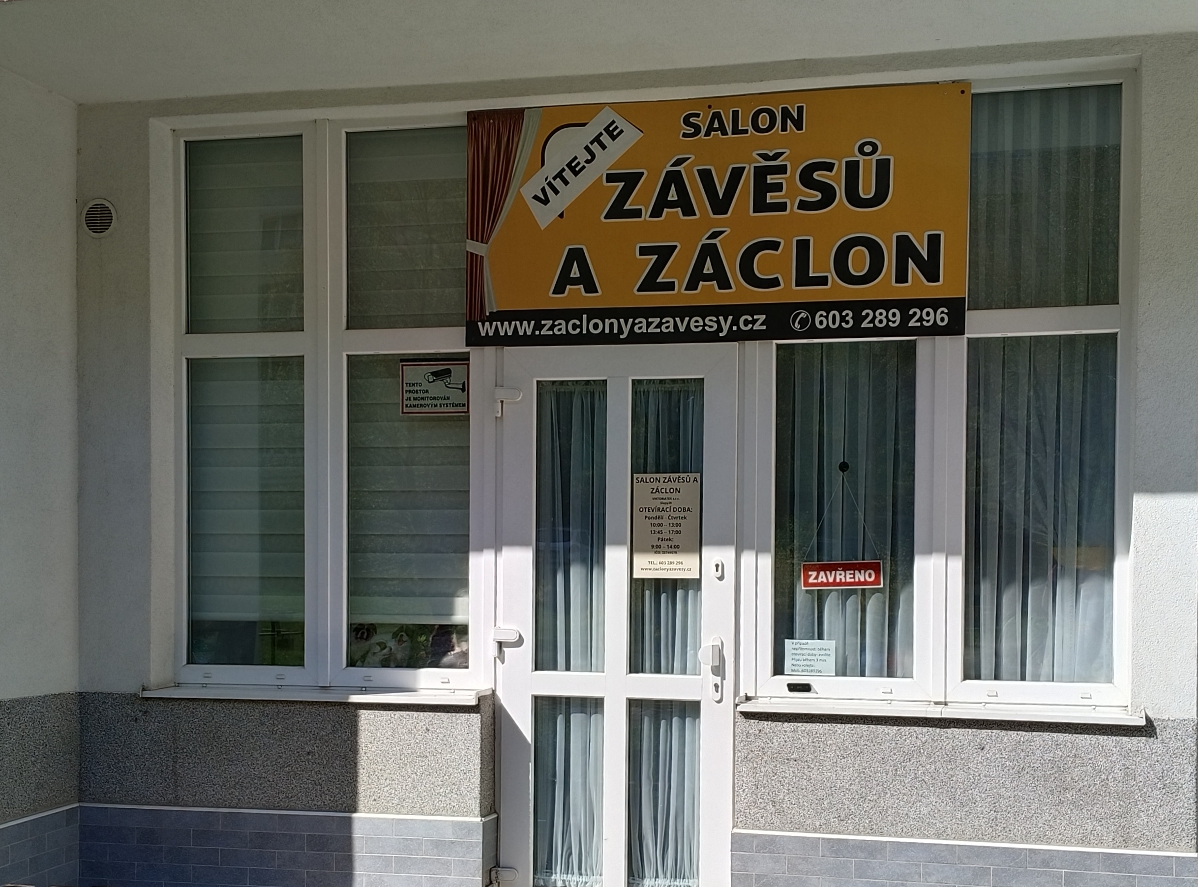 Salon závěsů a záclon foto 1