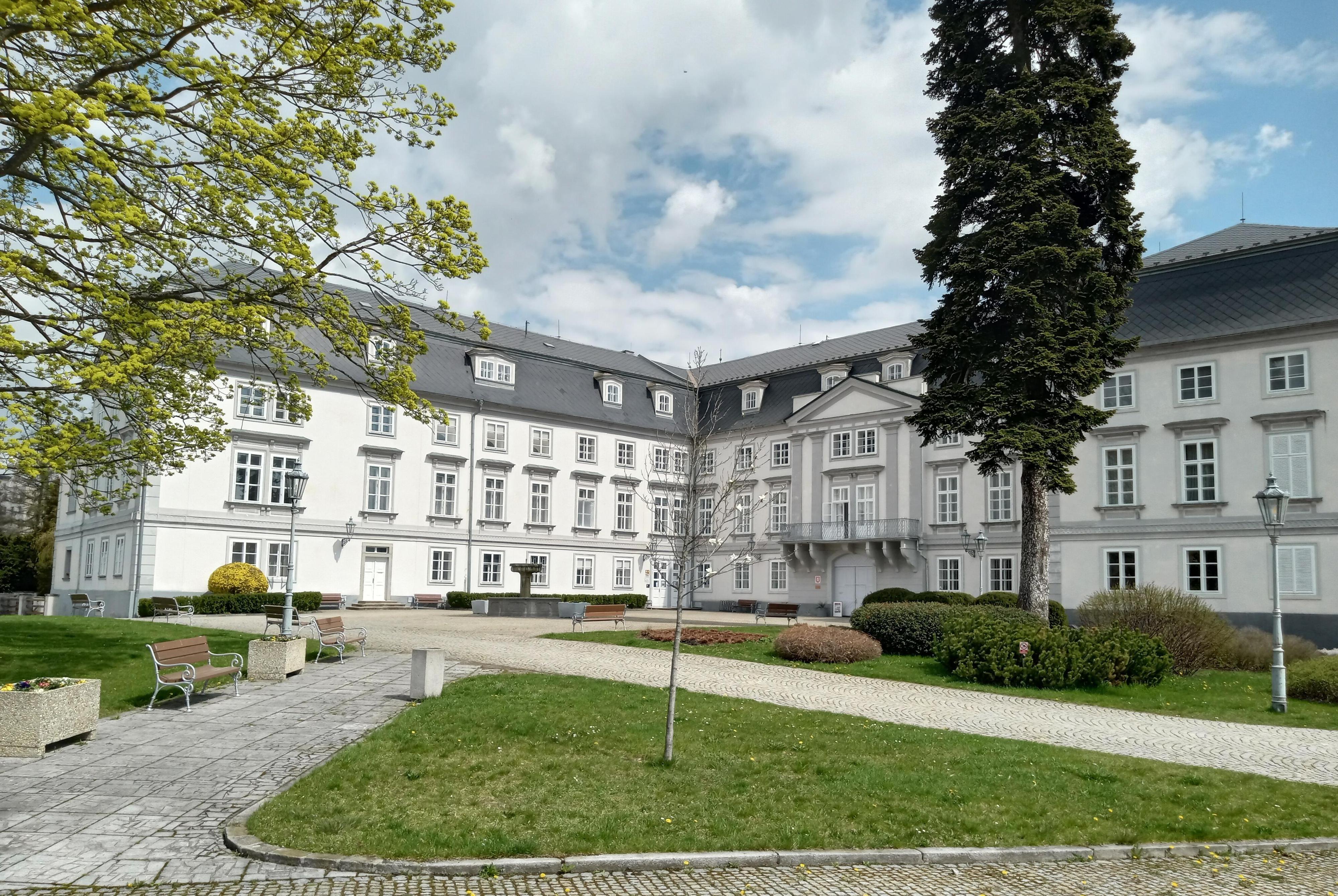 Základní umělecká škola, Tachov, Rokycanova 1 foto 2