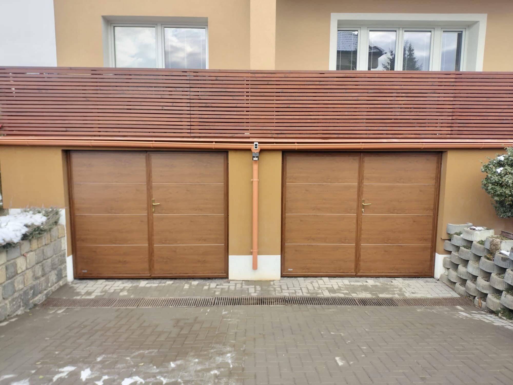 VBS montáže - vrata, brány, stínění s.r.o. foto 3